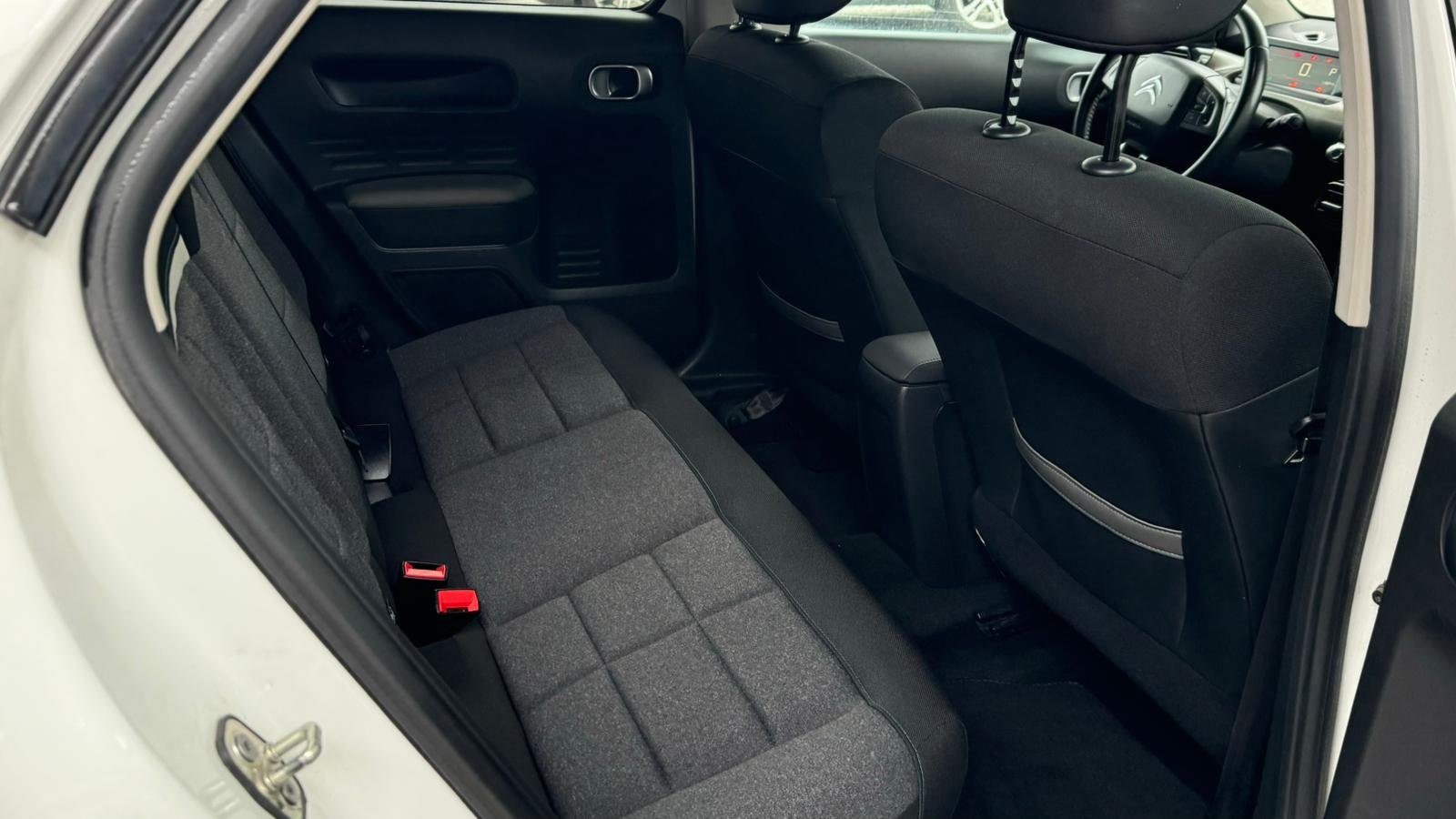 
								Citroën C4 Cactus 1.5 BlueHDi 120cv full									
