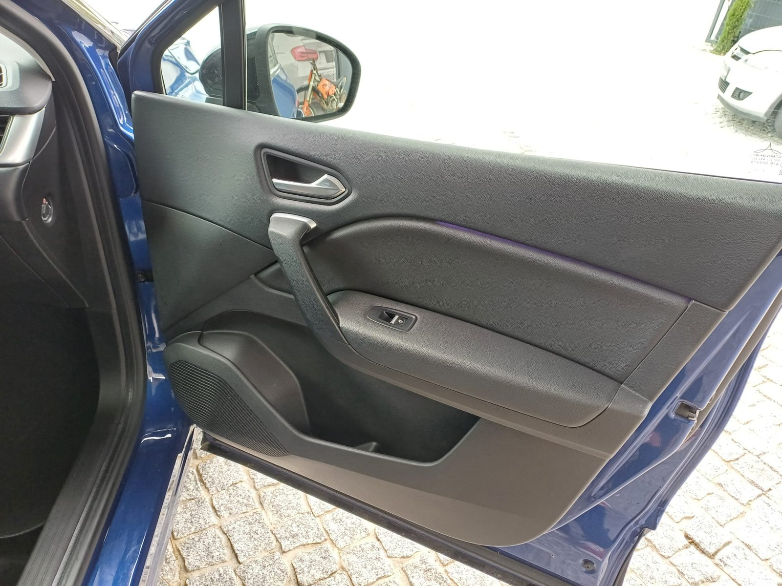 
								Renault Captur 1.0 TCE 90cv full									