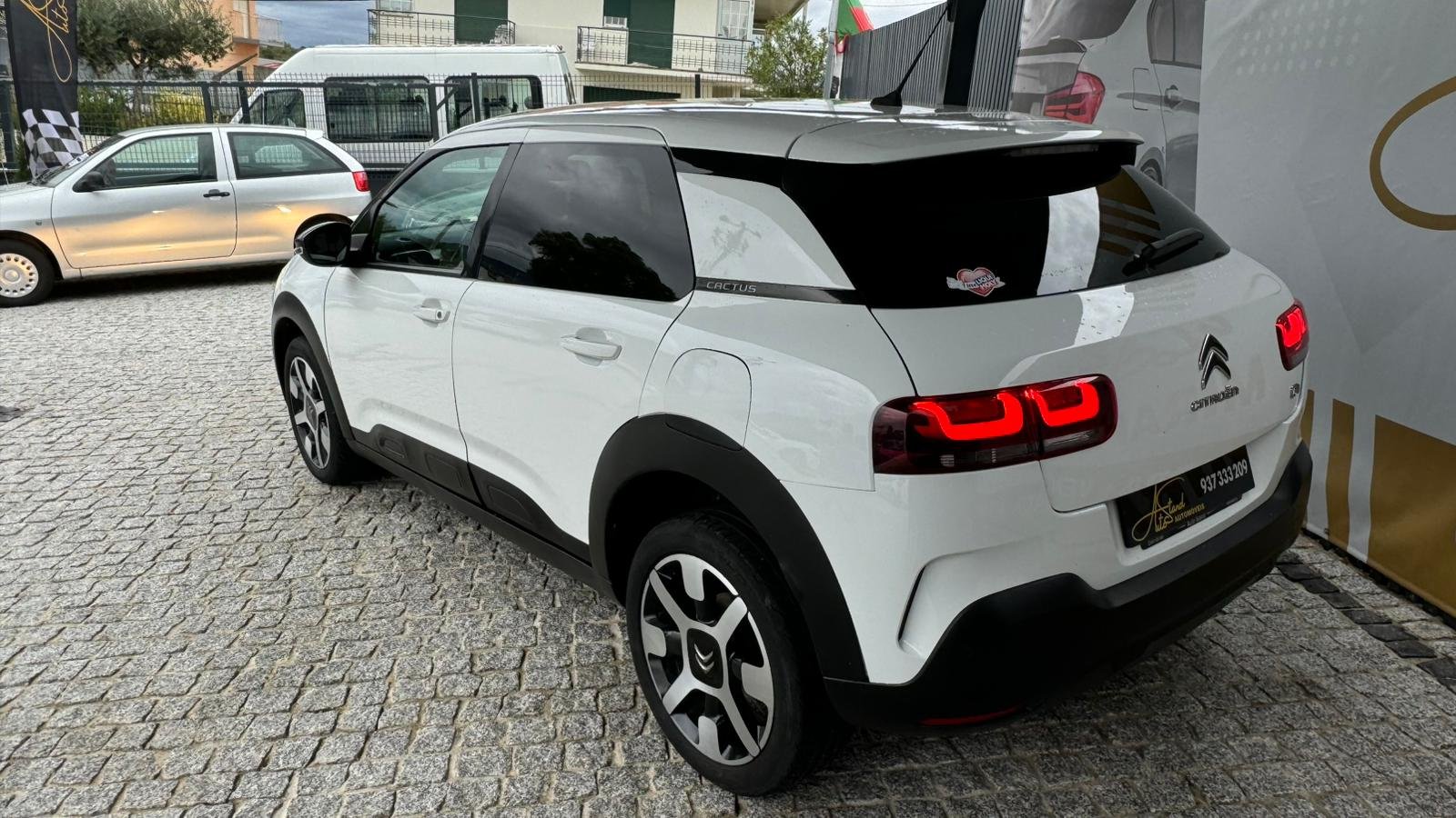 
								Citroën C4 Cactus 1.5 BlueHDi 120cv full									