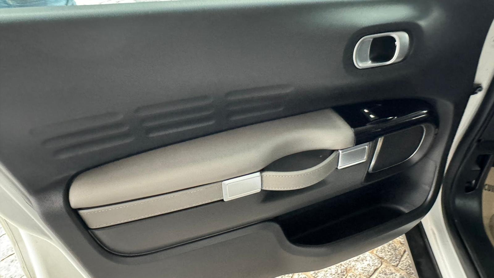 
								Citroën C4 Cactus 1.5 BlueHDi 120cv full									