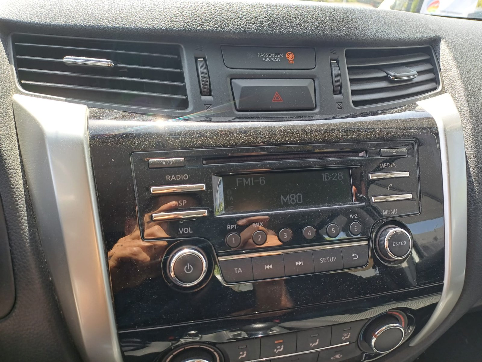 
								NISSAN NAVARA NP 300 2018 full									