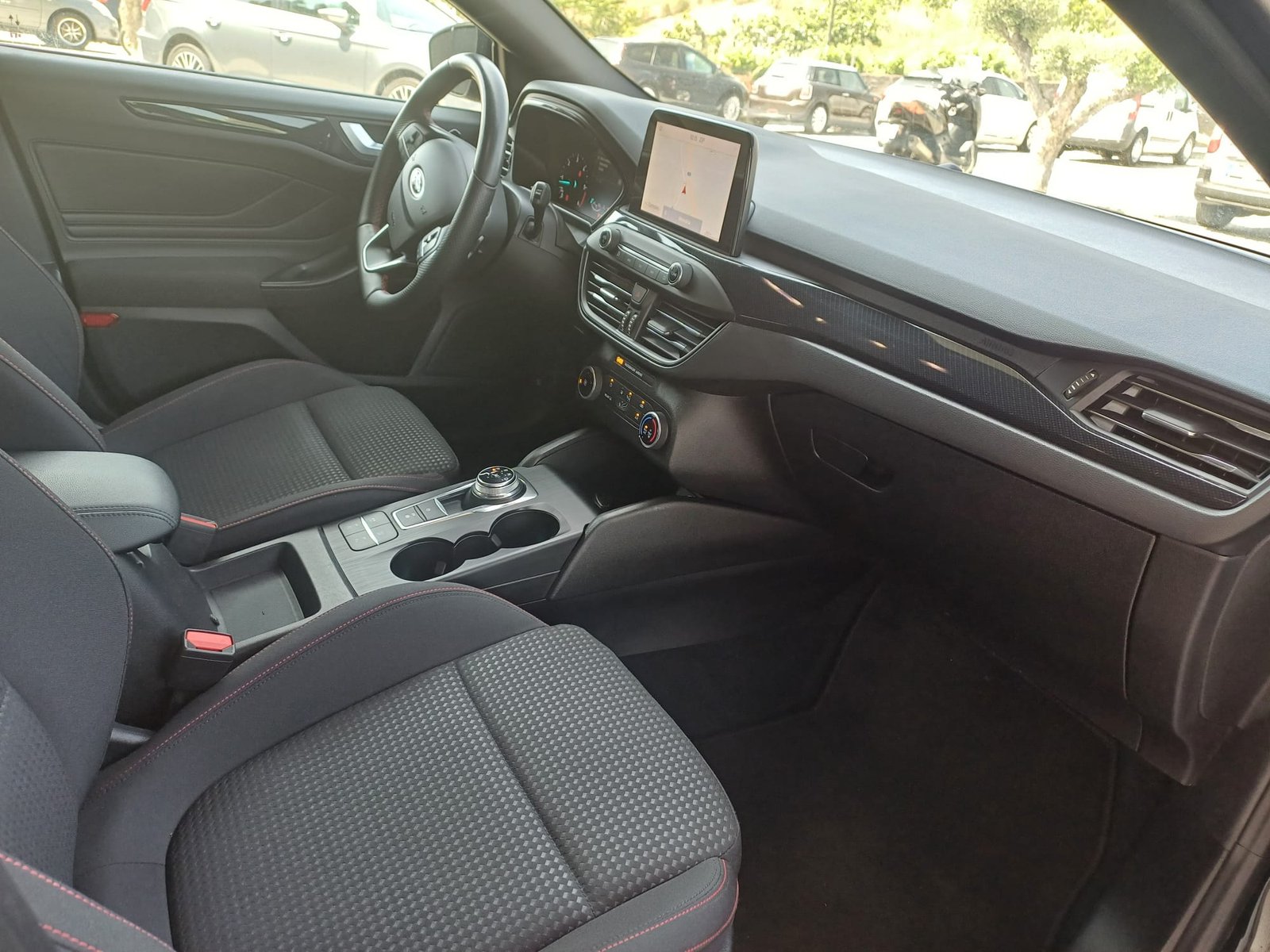 
								FORD FOCUS 1.5 TDCI 120CV STLINE full									