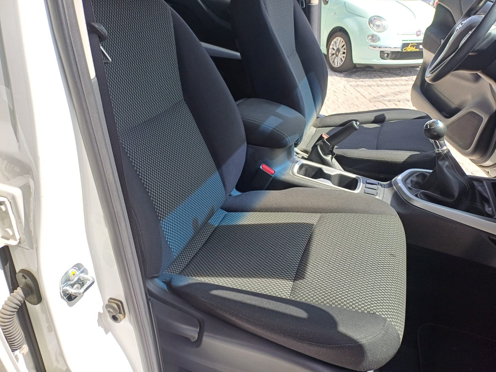 
								NISSAN NAVARA NP 300 2018 full									