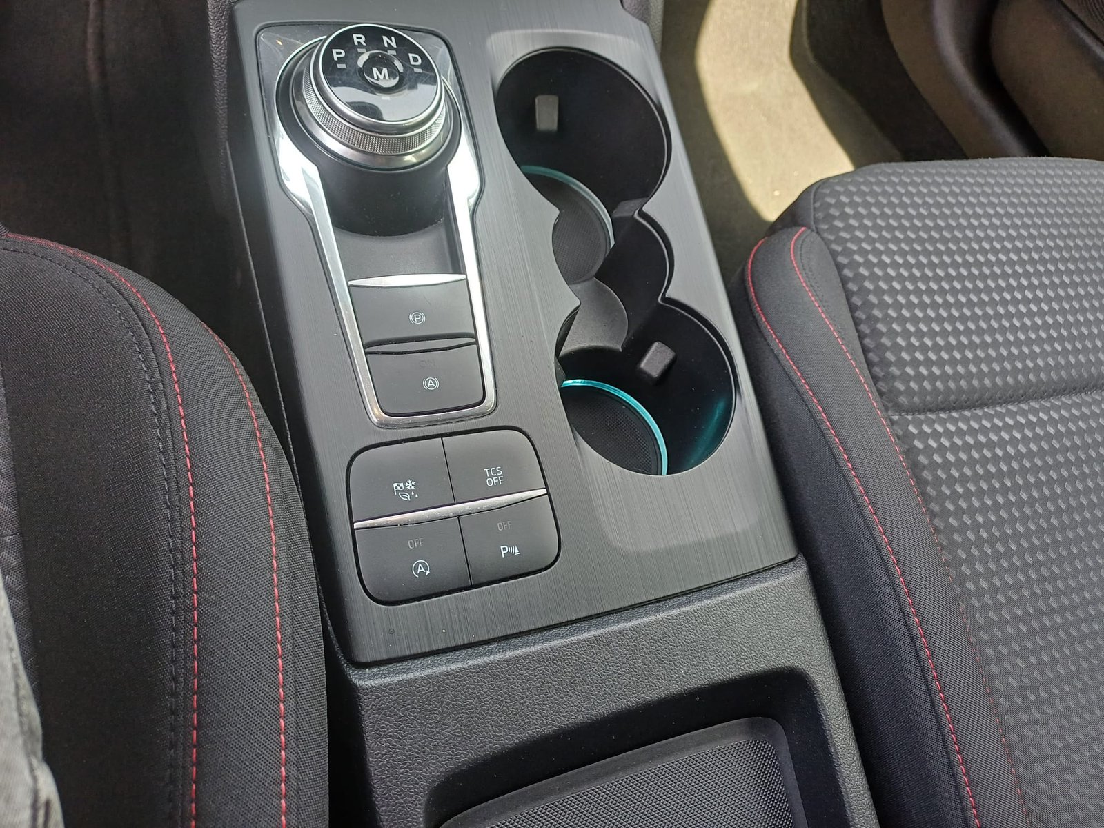 
								FORD FOCUS 1.5 TDCI 120CV STLINE full									