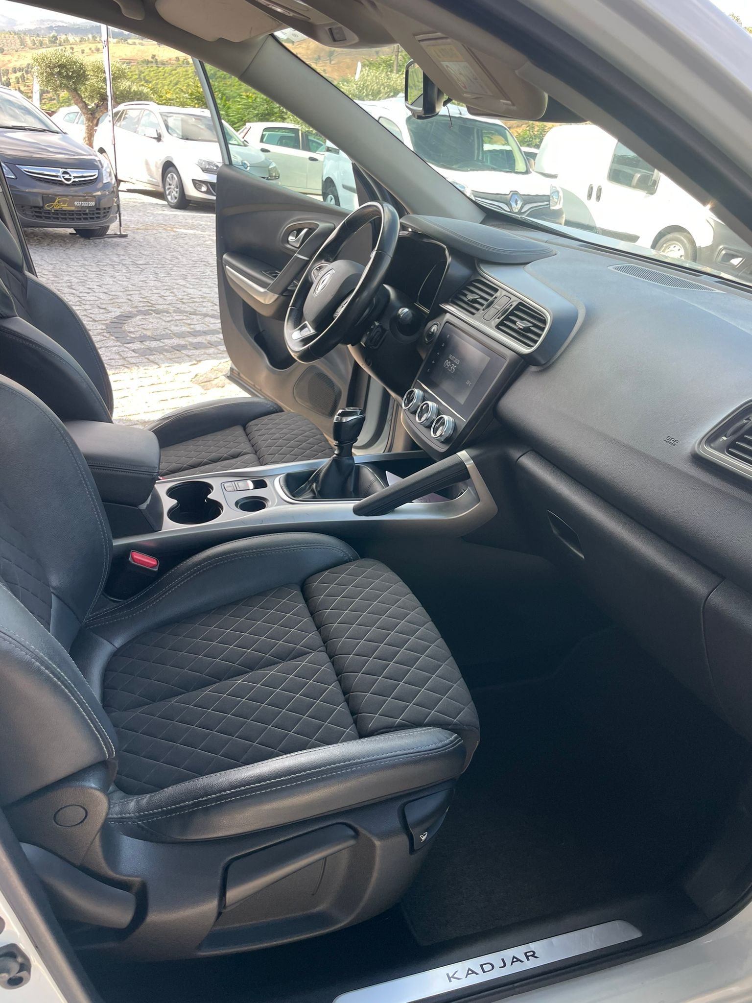
								Renault Kadjar full									