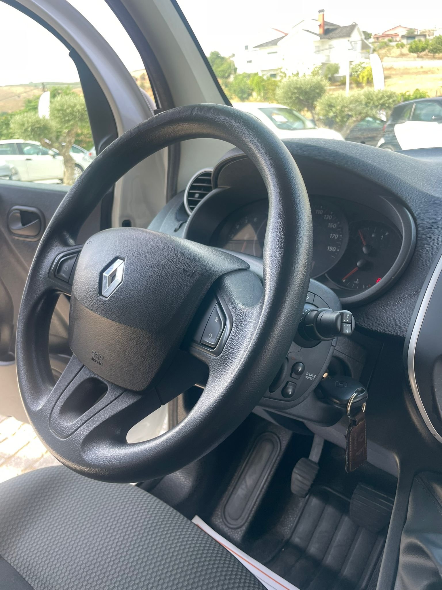 
								Renault Kangoo 2018 full									