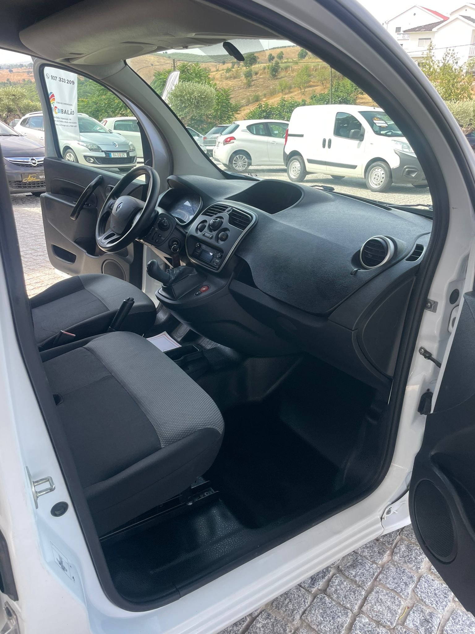 
								Renault Kangoo 2018 full									