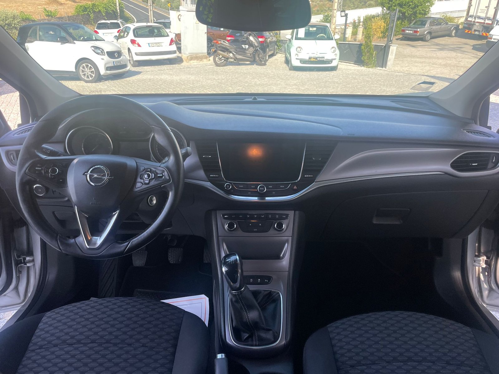 
								Opel Astra 1.6 cdti full									