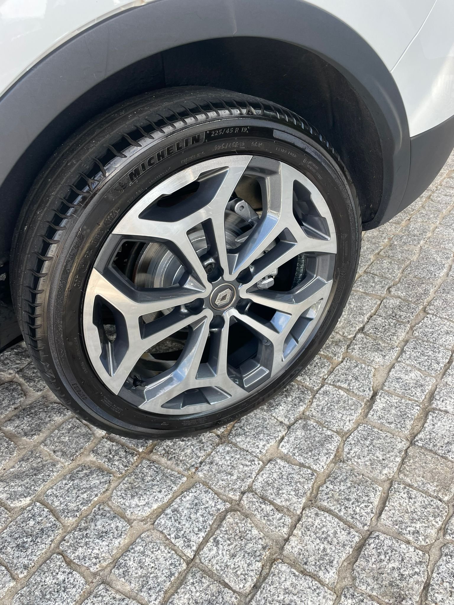 
								Renault Kadjar full									