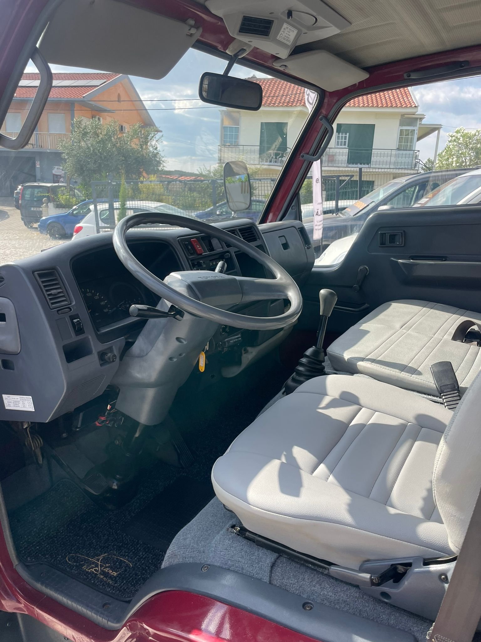 
								TOYOTA DYNA 150 full									