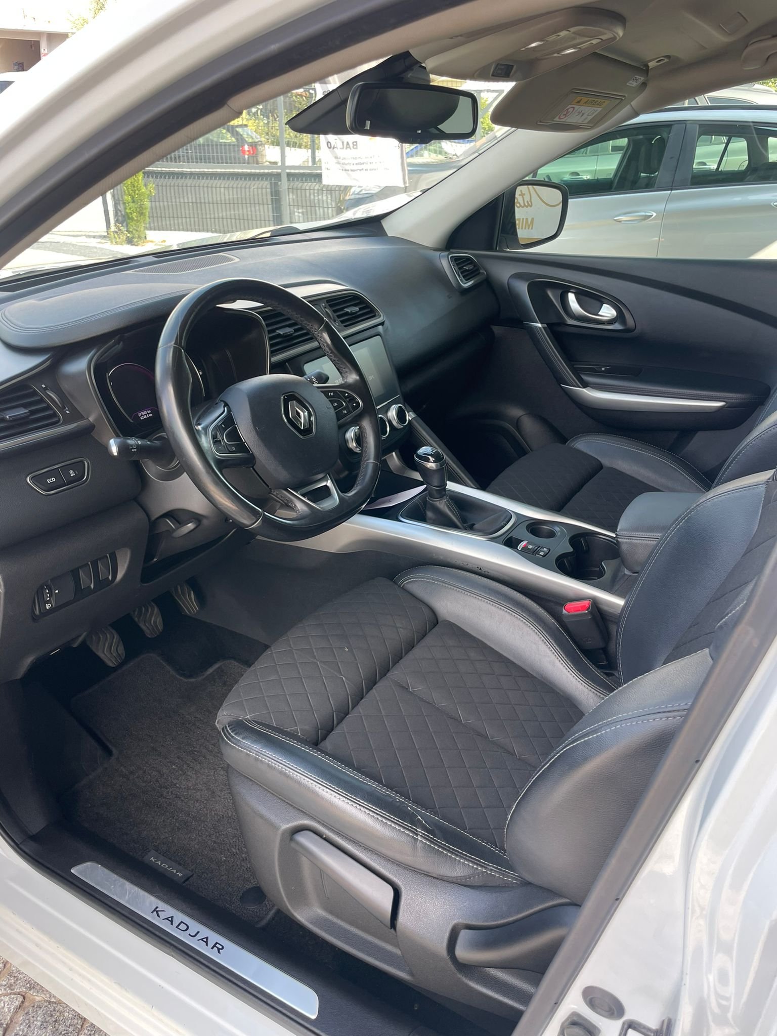 
								Renault Kadjar full									