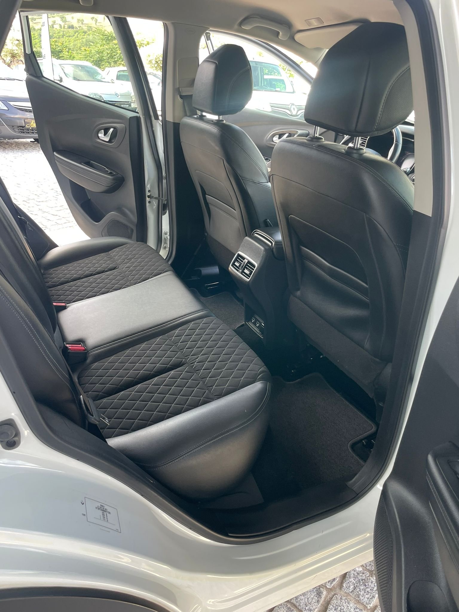 
								Renault Kadjar full									
