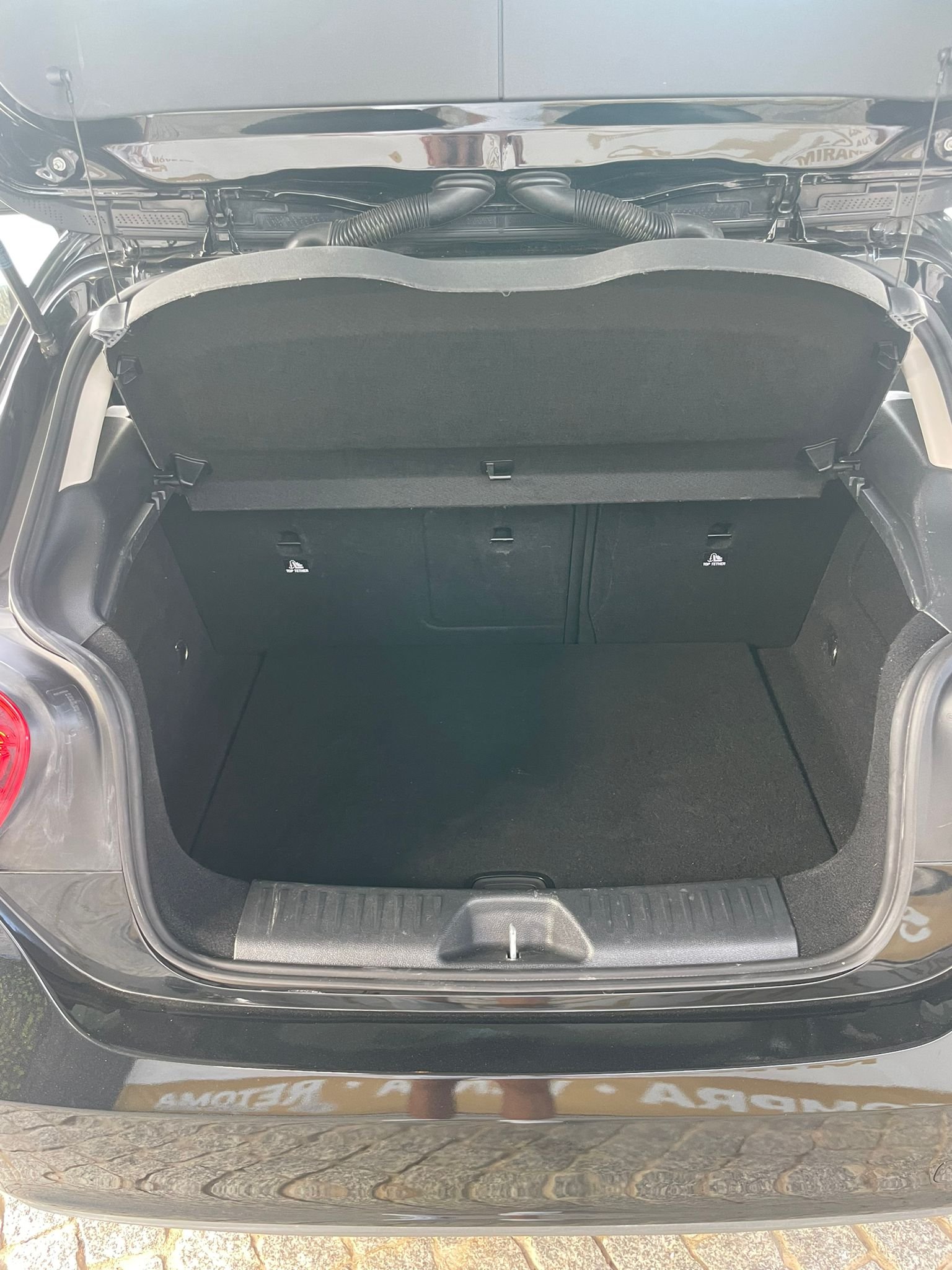 
								MERCEDES – BENZ A 180 completo									