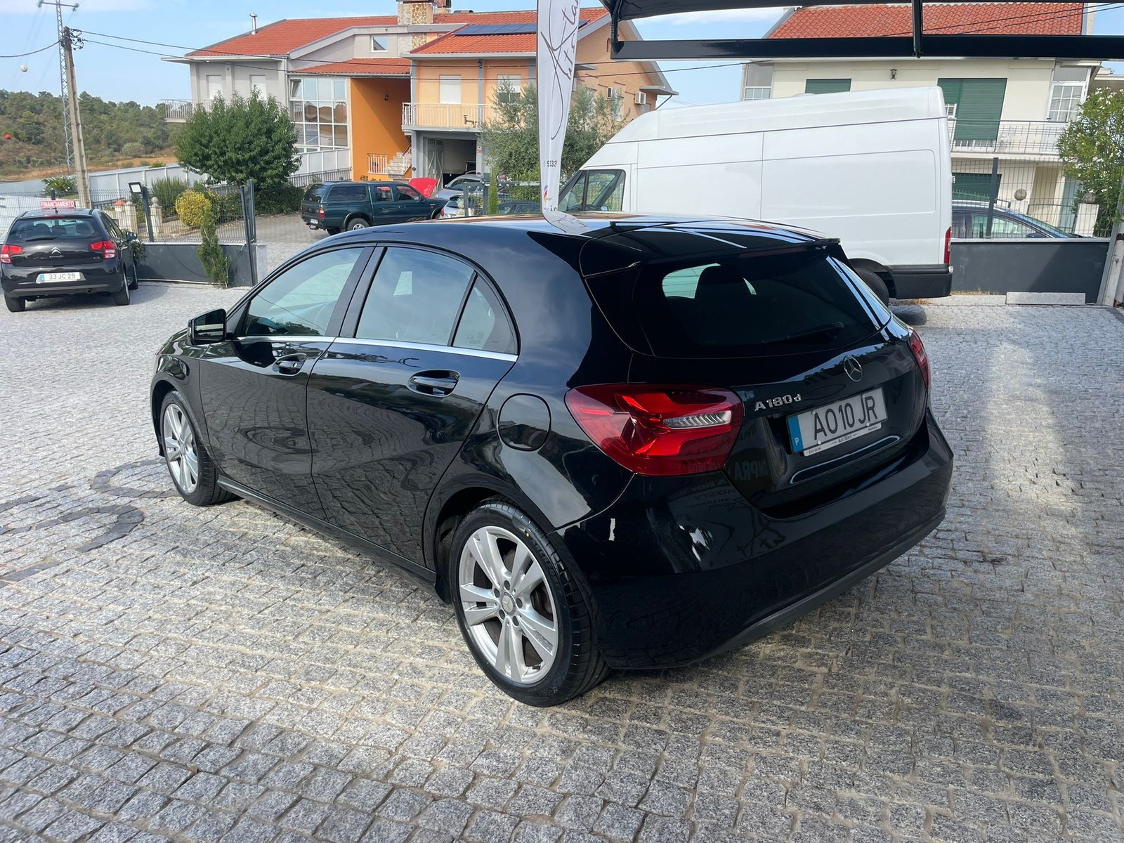 
								MERCEDES – BENZ A 180 completo									