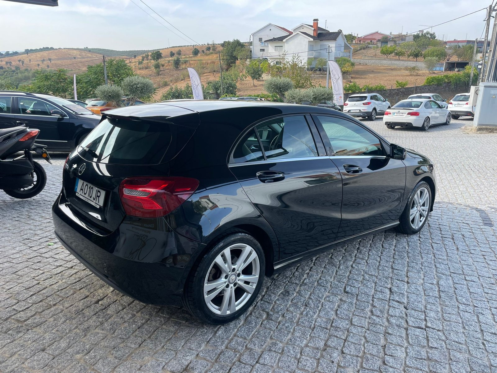 
								MERCEDES – BENZ A 180 completo									