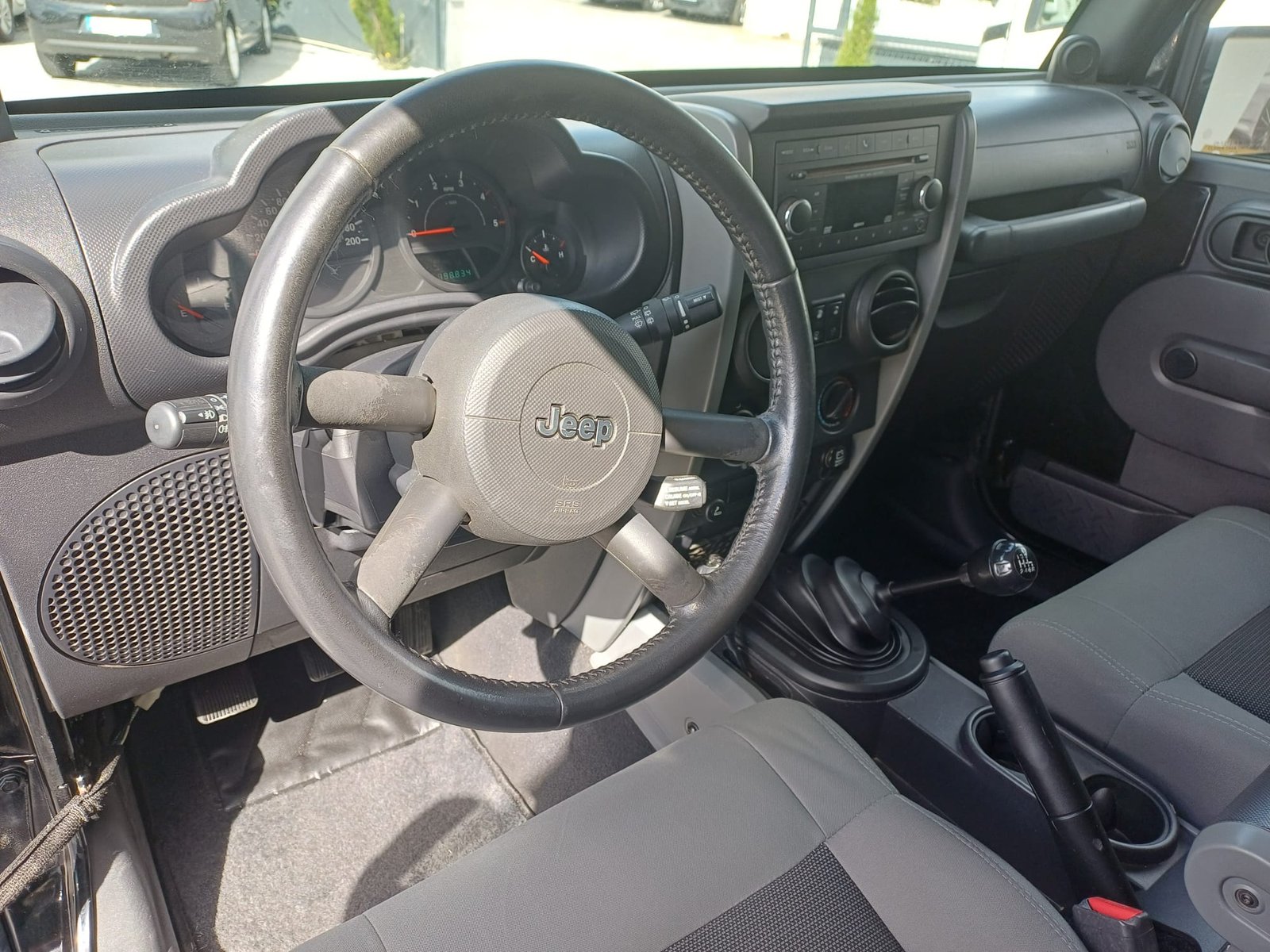 
								JEEP WRANGLER 2.8 CRD 177CV full									