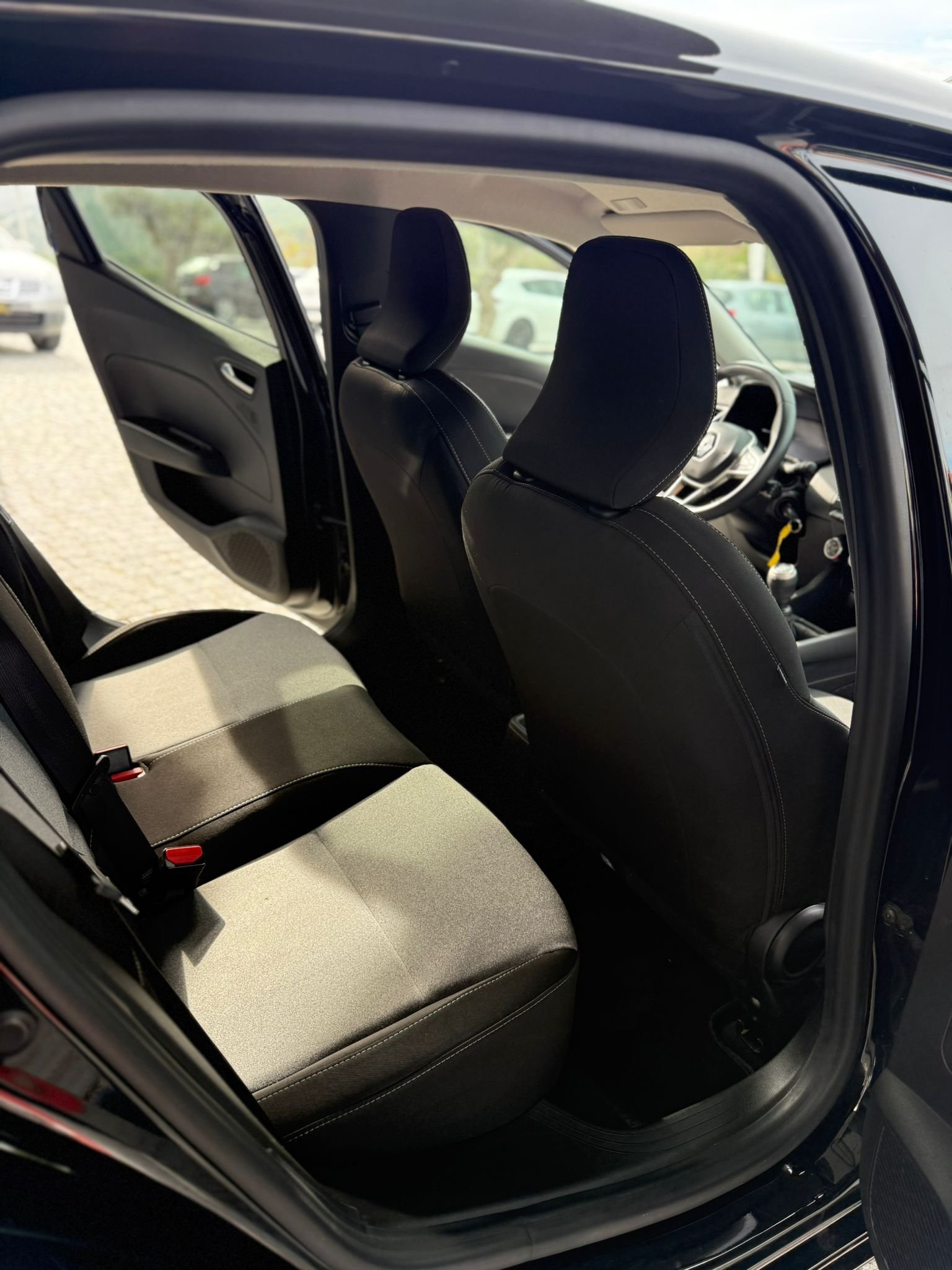 
								RENAULT CLIO 0.9 TCE 2024 completo									