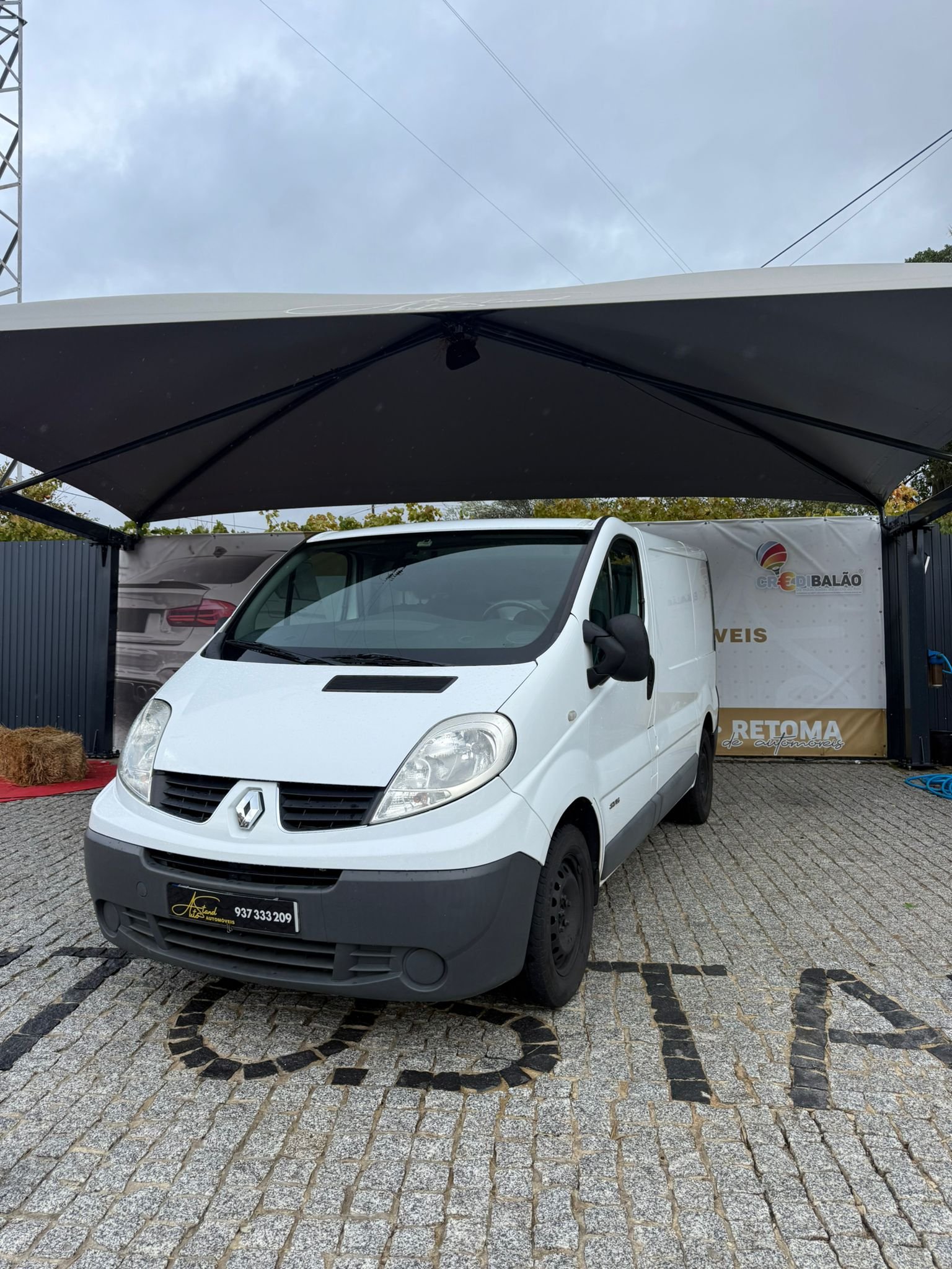 
								RENAULT TRAFIC completo									