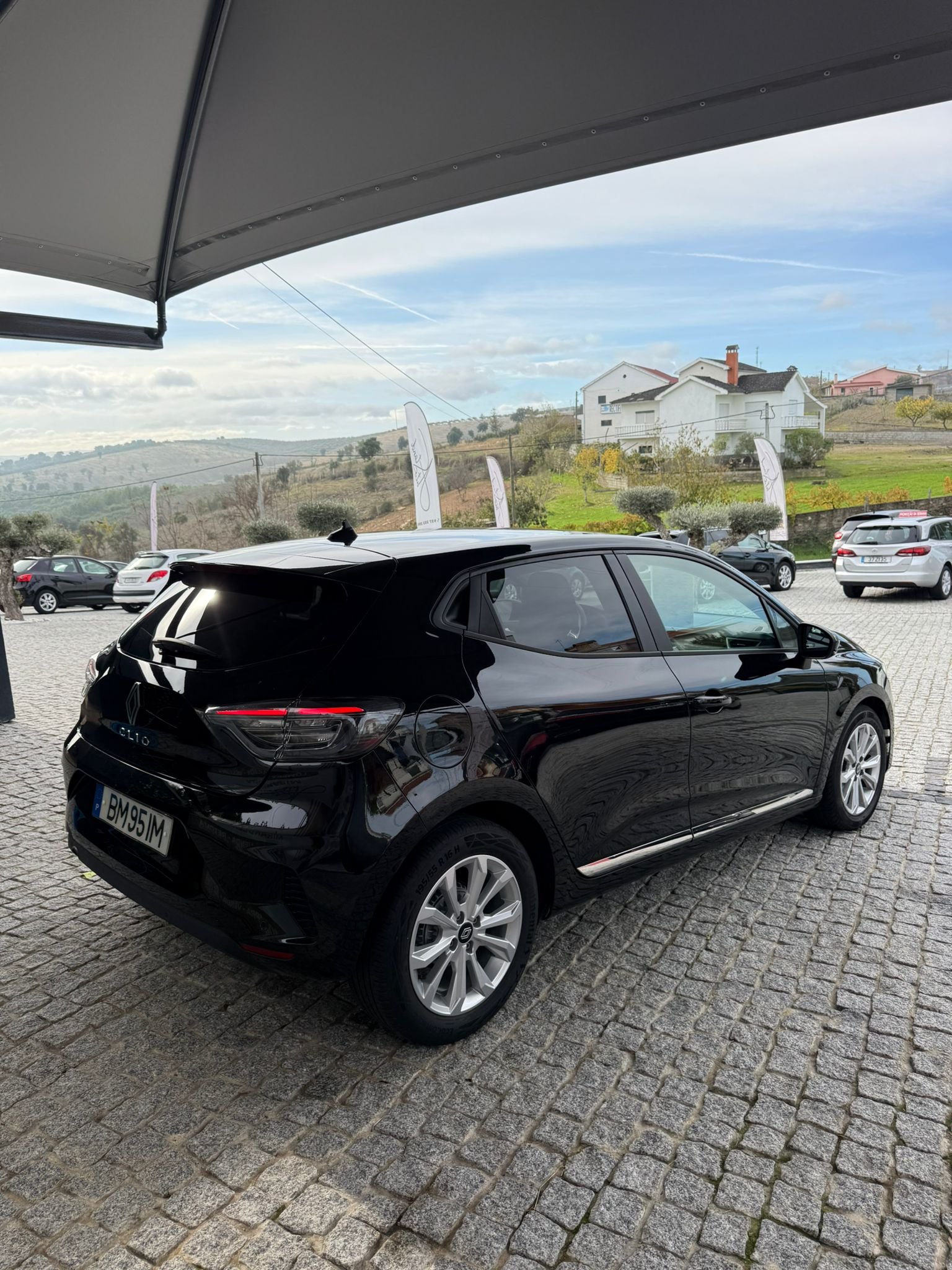 
								RENAULT CLIO 0.9 TCE 2024 completo									
