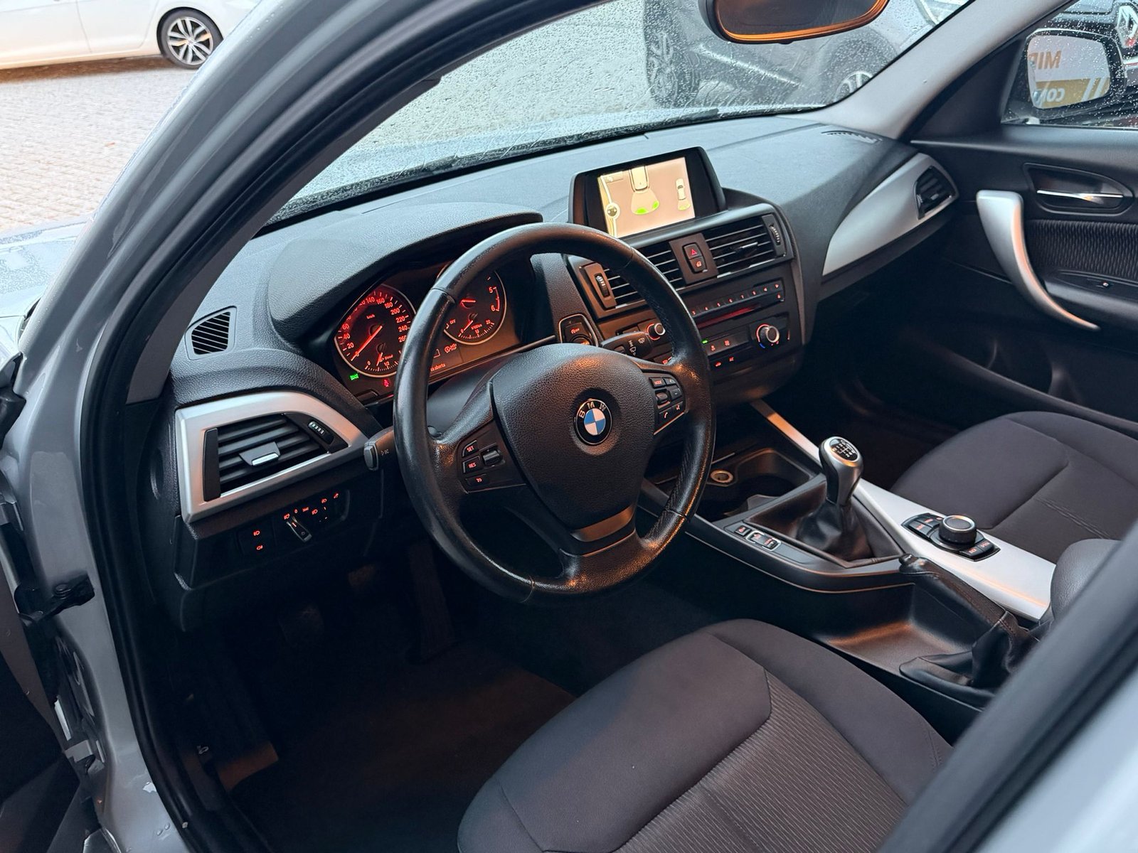 
								BMW SERIE 1 118D 2012 completo									