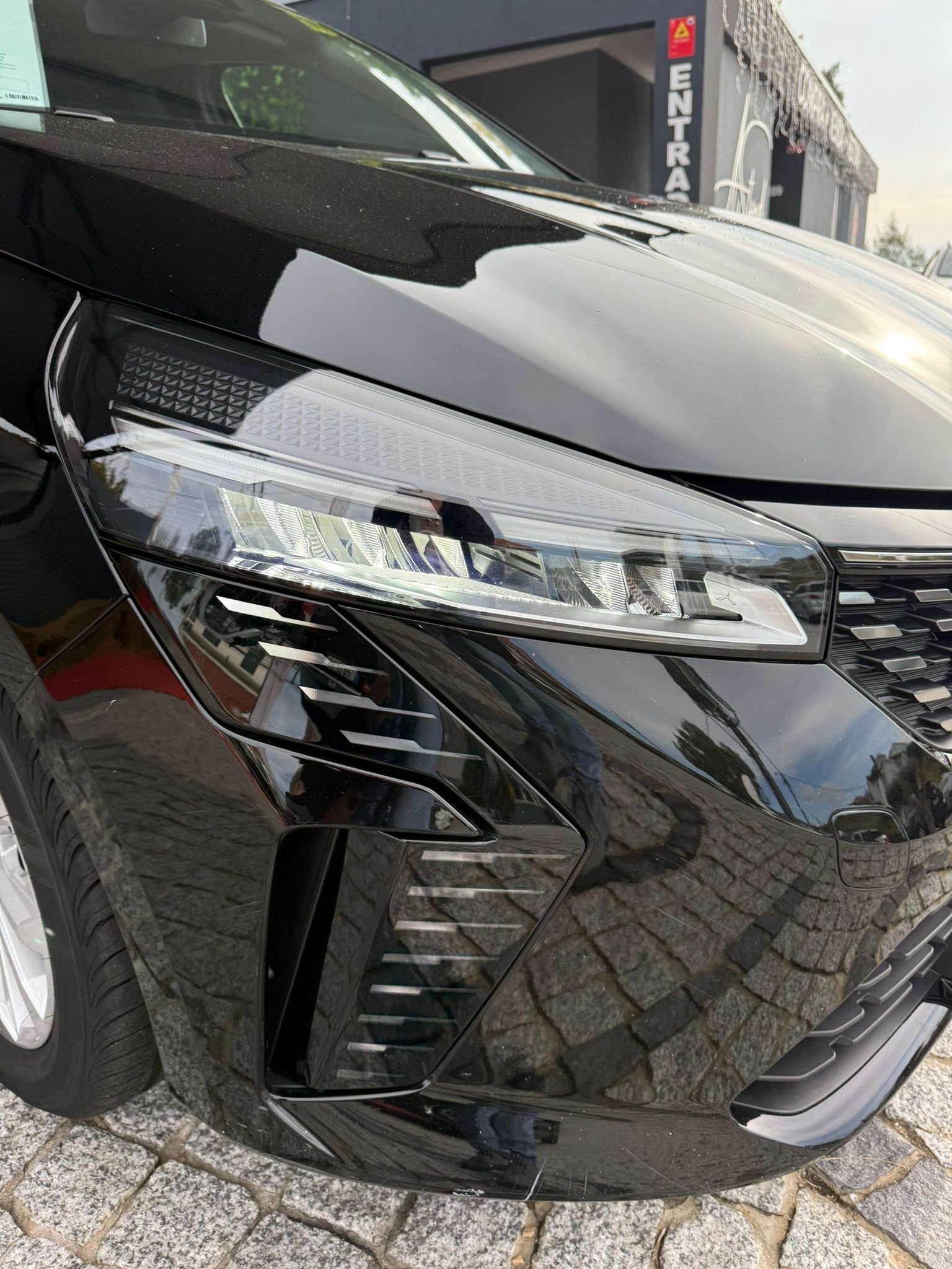 
								RENAULT CLIO 0.9 TCE 2024 completo									