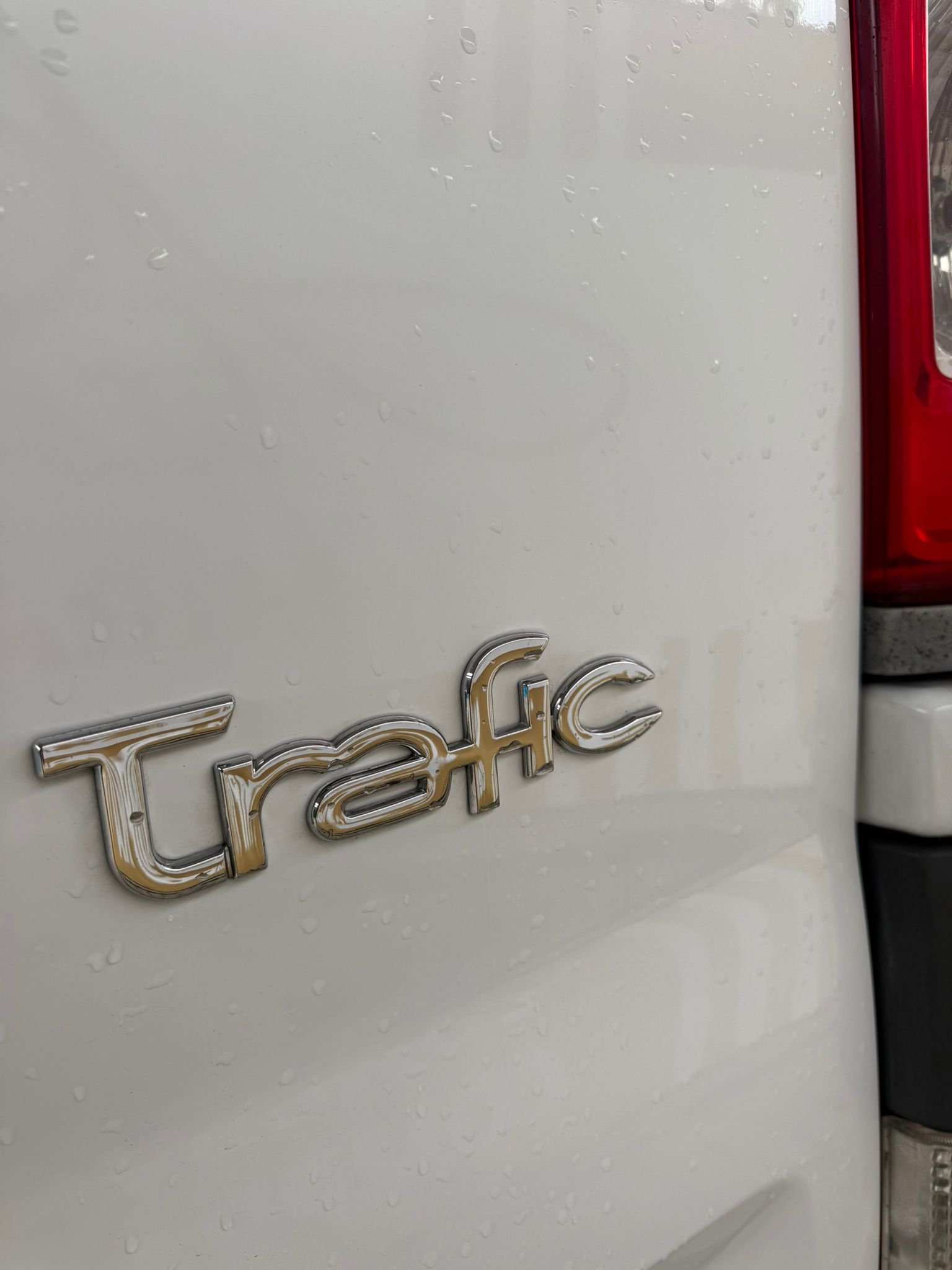 
								RENAULT TRAFIC completo									