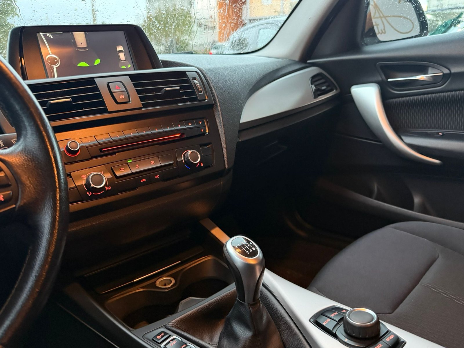 
								BMW SERIE 1 118D 2012 completo									