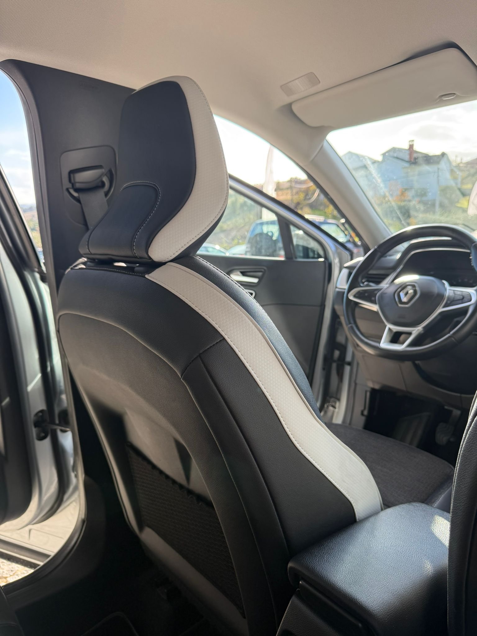 
								RENAULT CAPTUR 1.0 TCE 2023 completo									