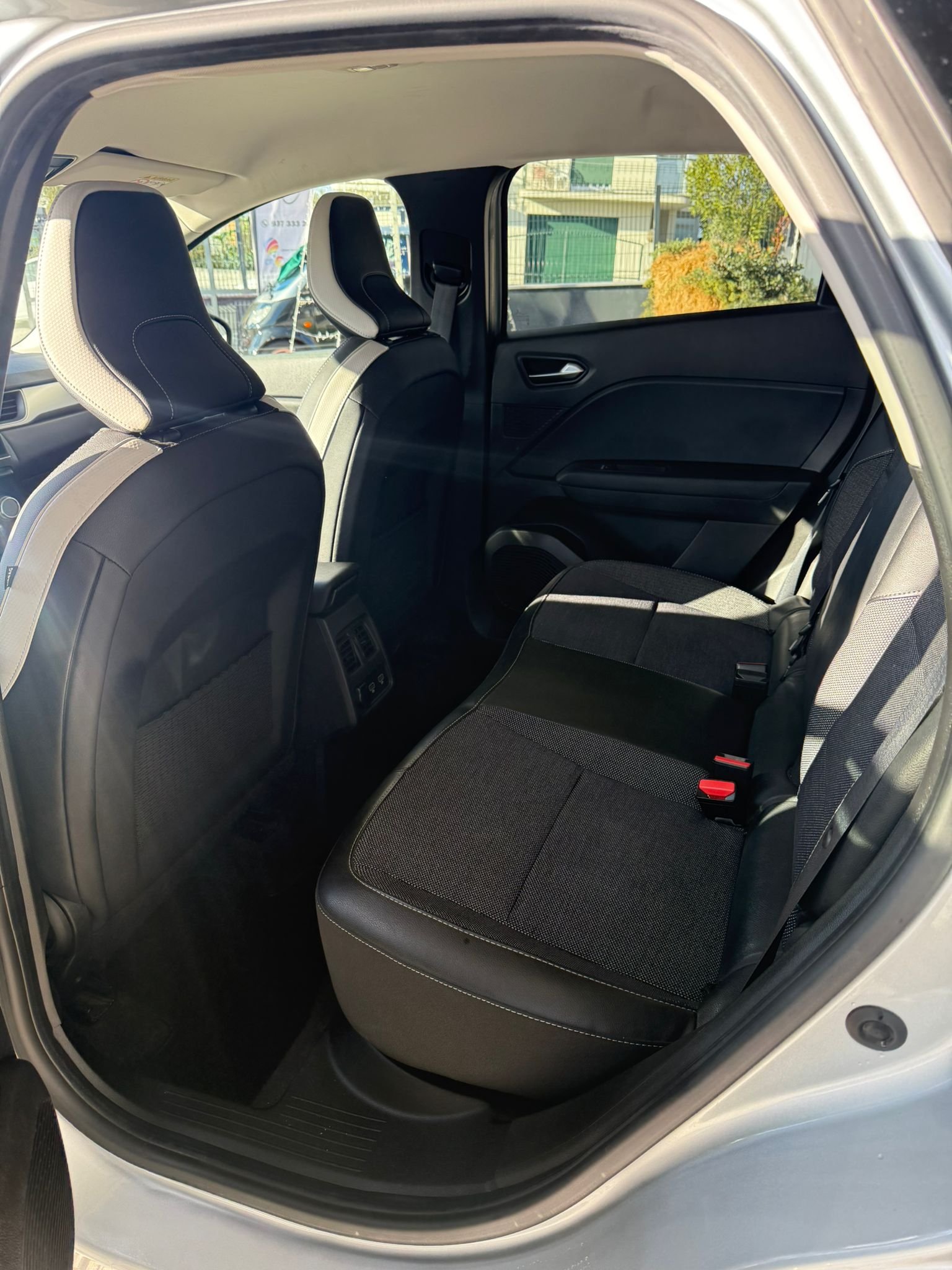 
								RENAULT CAPTUR 1.0 TCE 2023 completo									