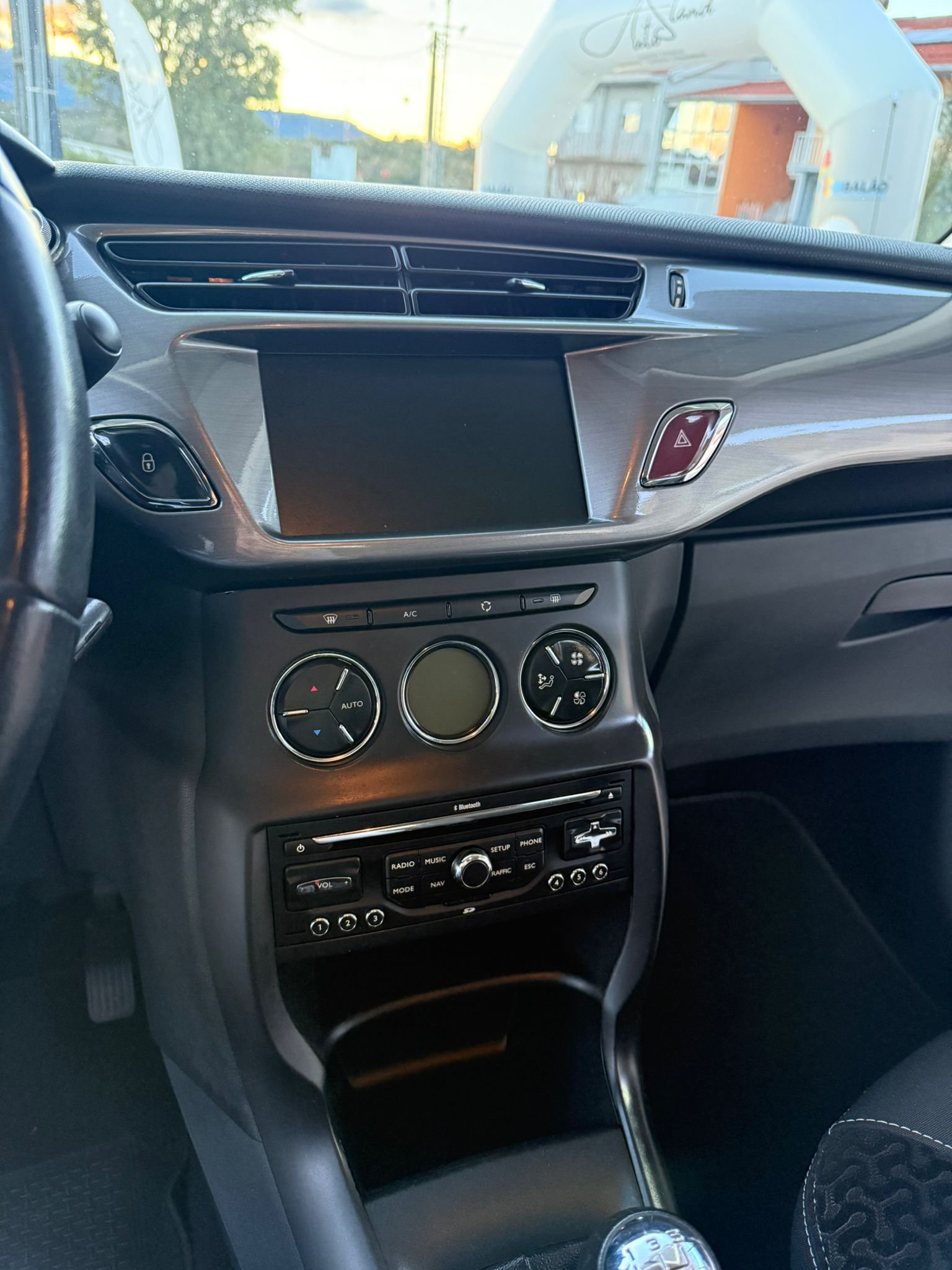 
								CITROEN C3 2012 completo									