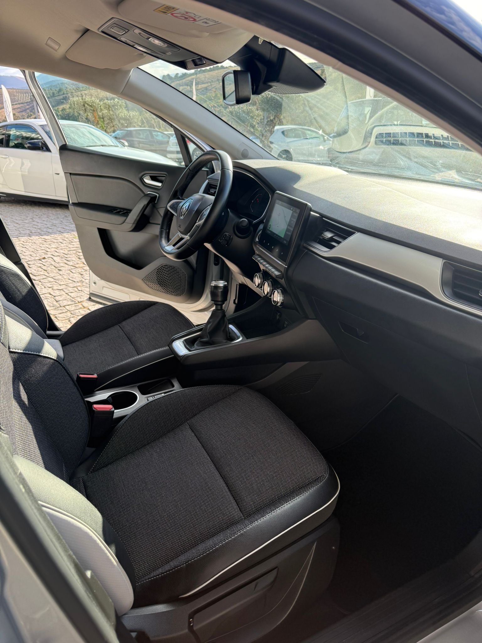 
								RENAULT CAPTUR 1.0 TCE 2023 completo									