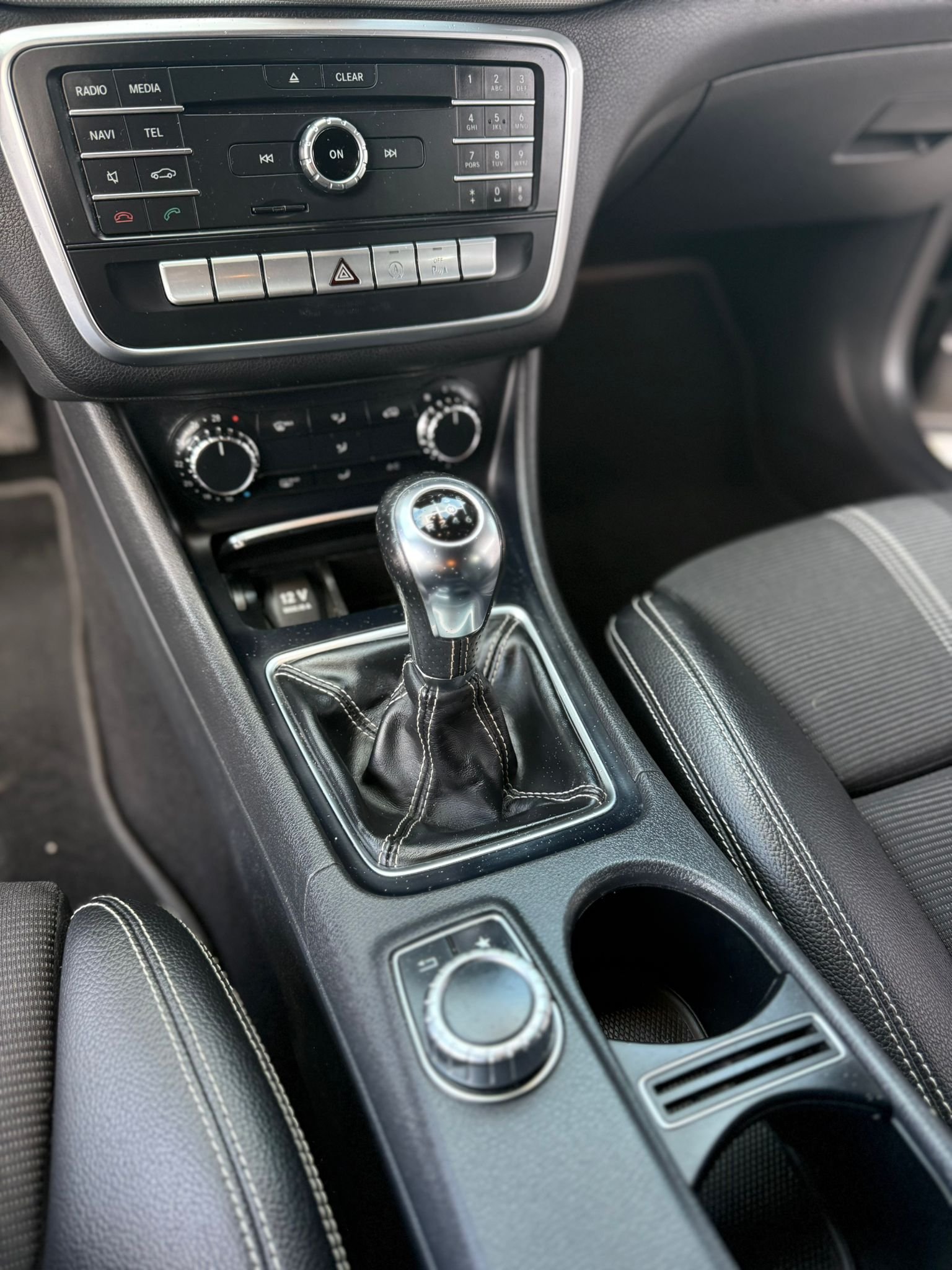 
								MERCEDES – BENZ CLA SHOOTING 180 2018 completo									