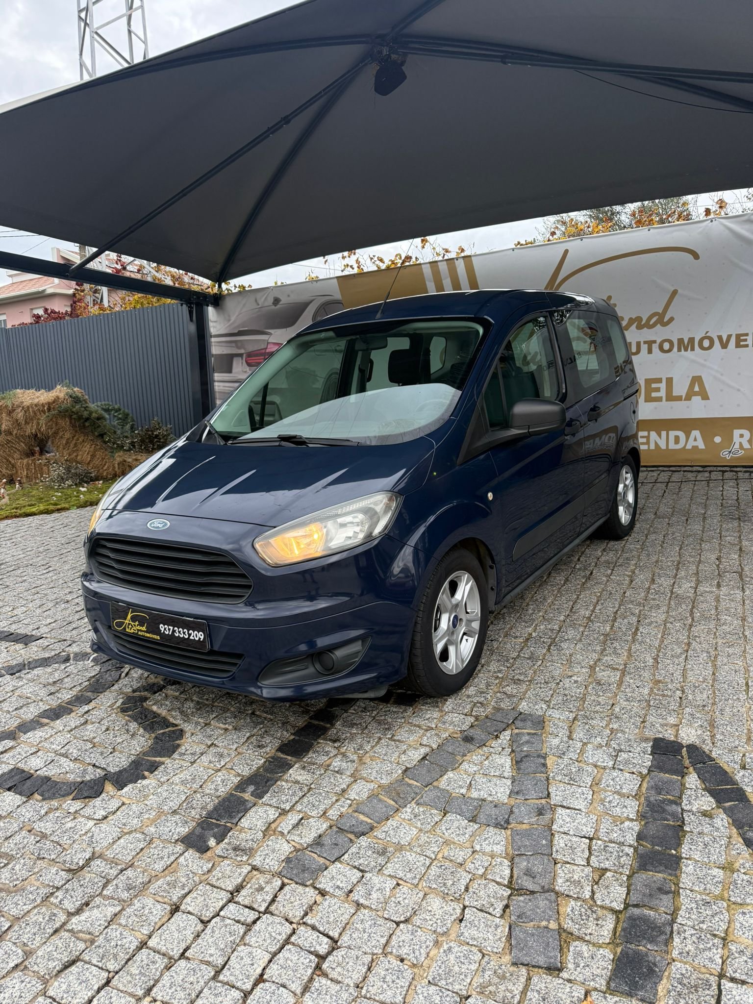 
								FORD TOURNEO COURIER 2015 completo									