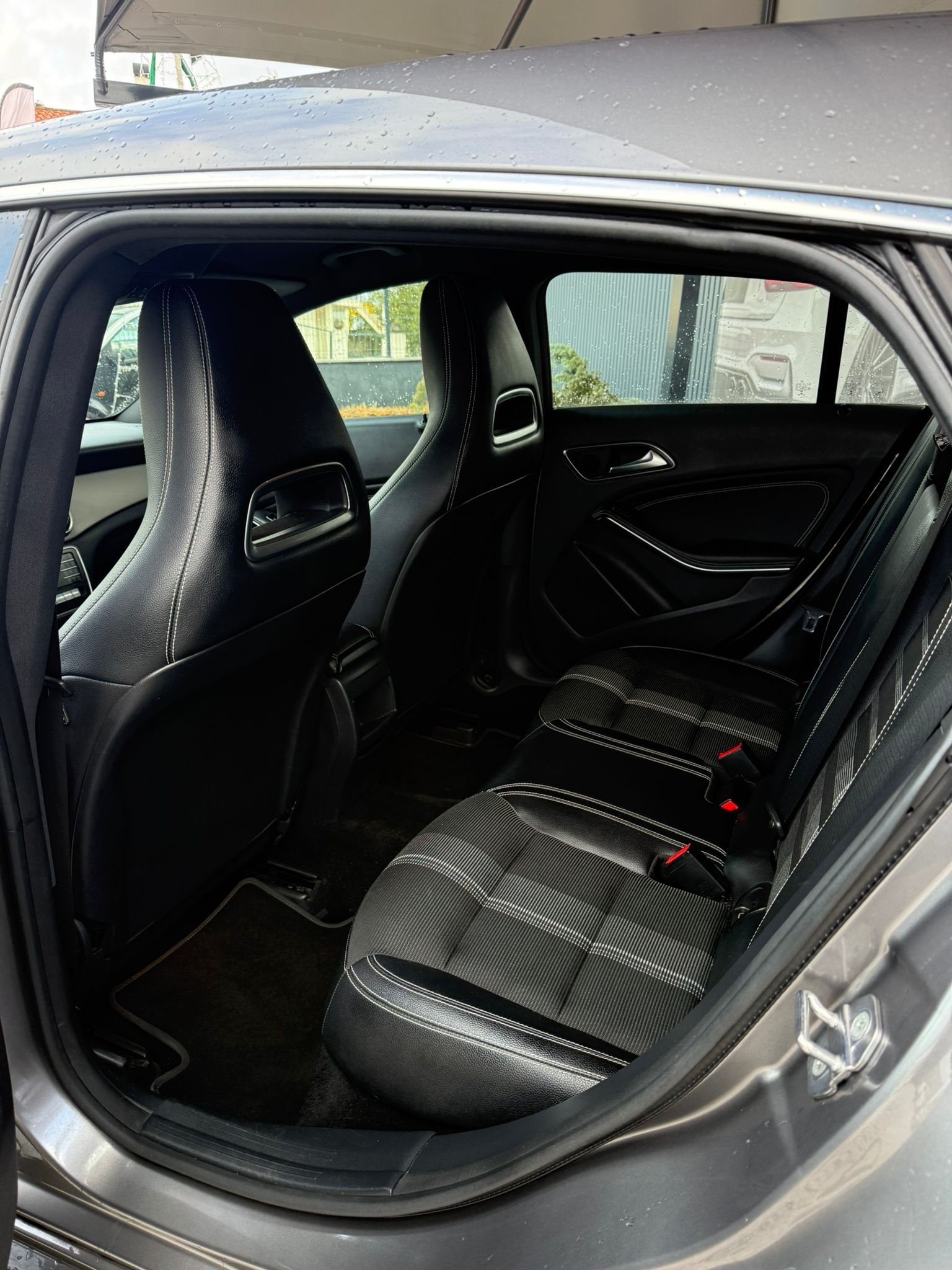 
								MERCEDES – BENZ CLA SHOOTING 180 2018 completo									