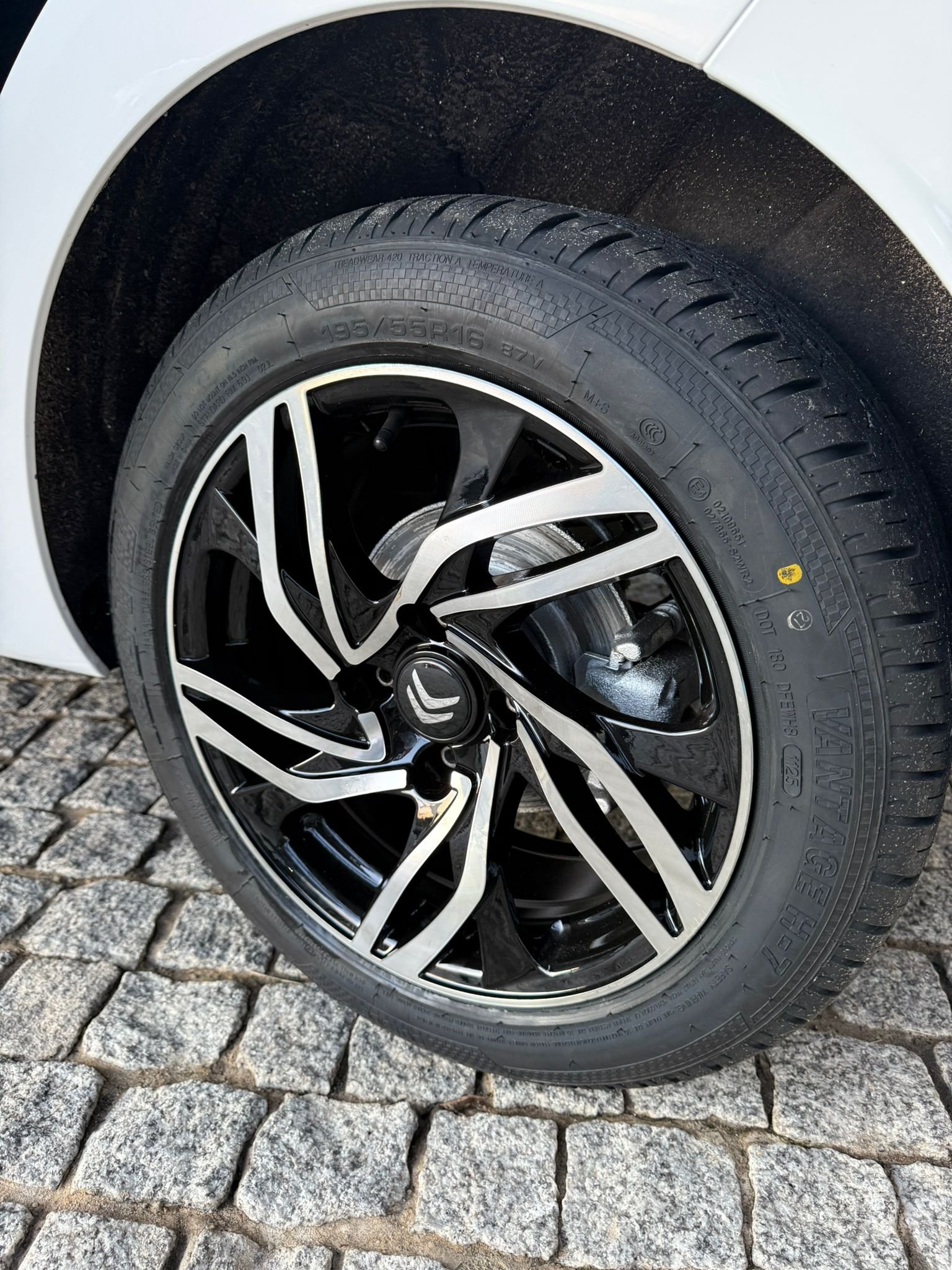 
								CITROEN C3 2012 completo									