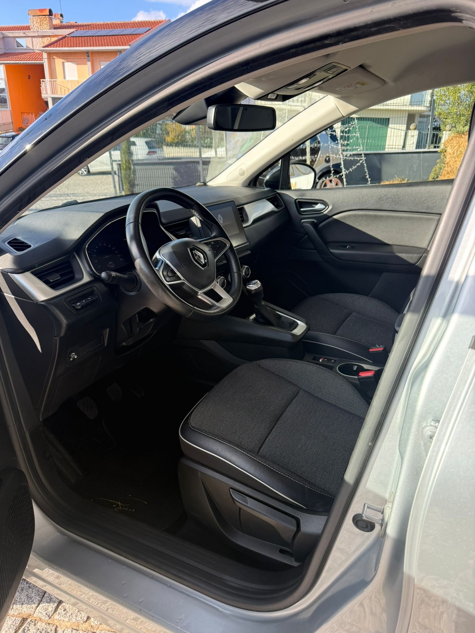 
								RENAULT CAPTUR 1.0 TCE 2023 completo									