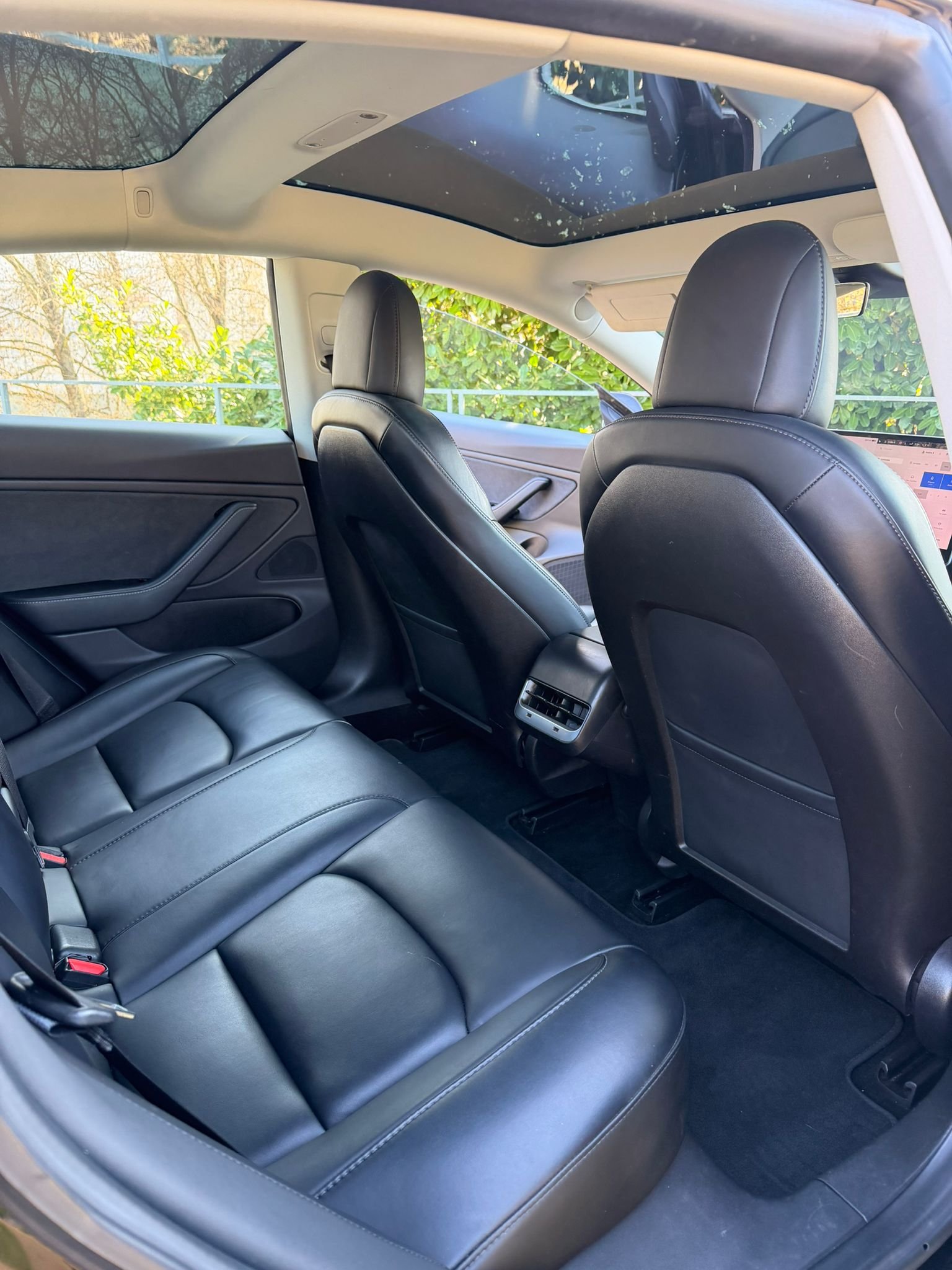 
								TESLA MODEL 3 LONG RANGE 2019 completo									