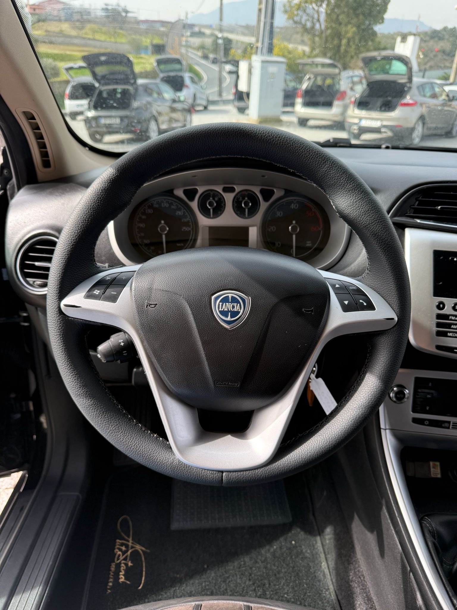 
								LANCIA DELTA 2010 completo									