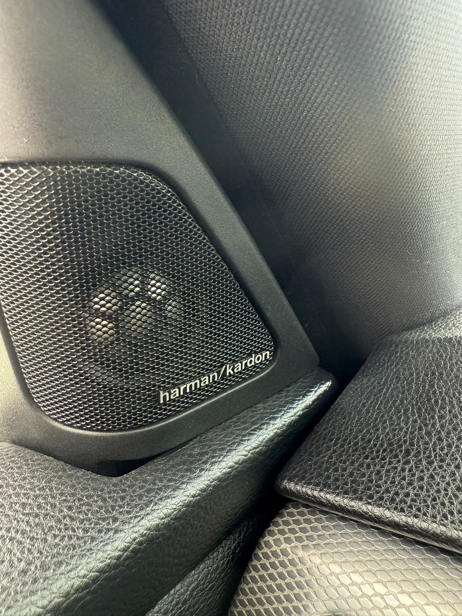 
								BMW 320 COUPE PACK M LCI 2012 completo									