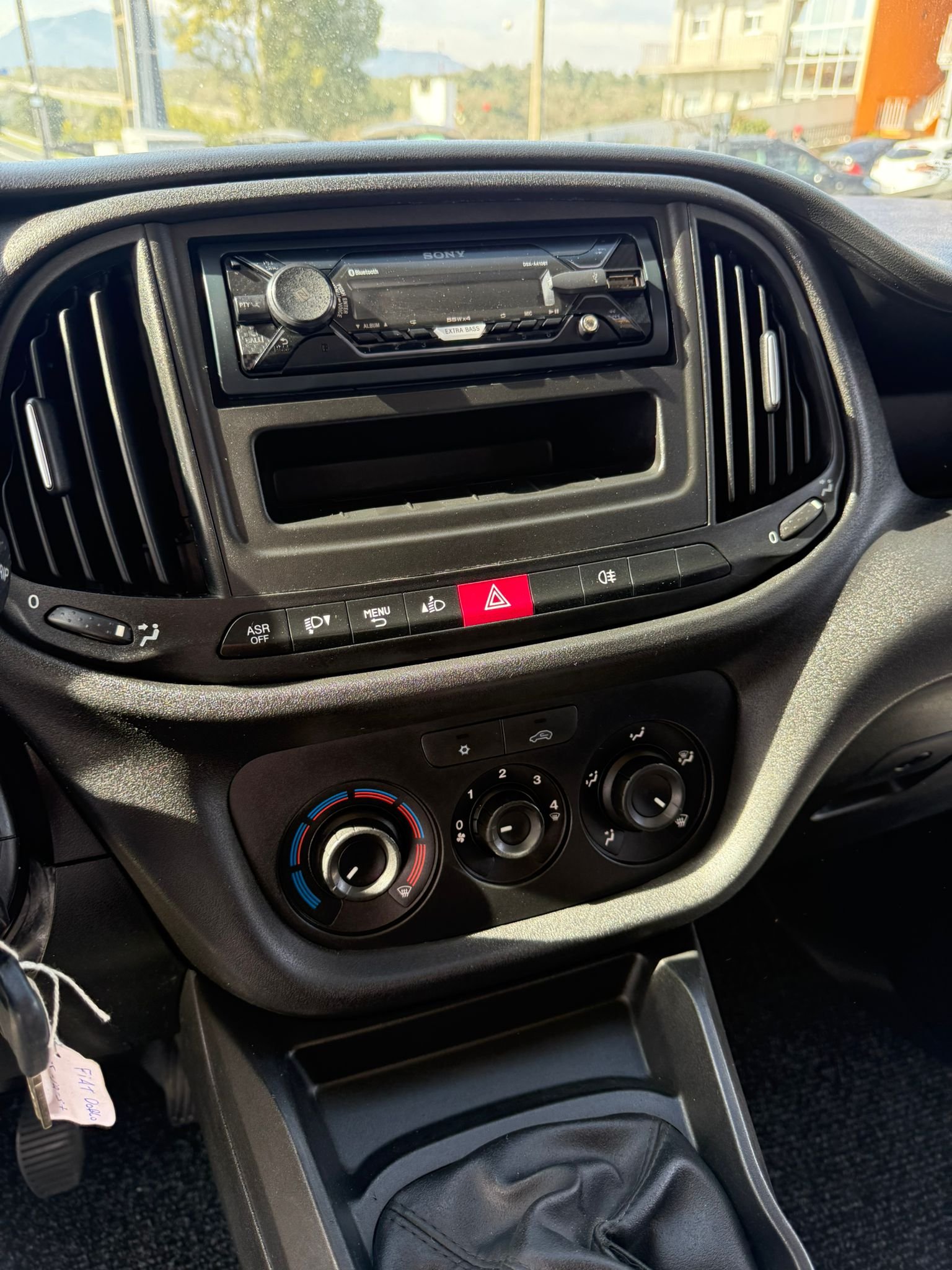 
								FIAT DOBLO 2017 completo									