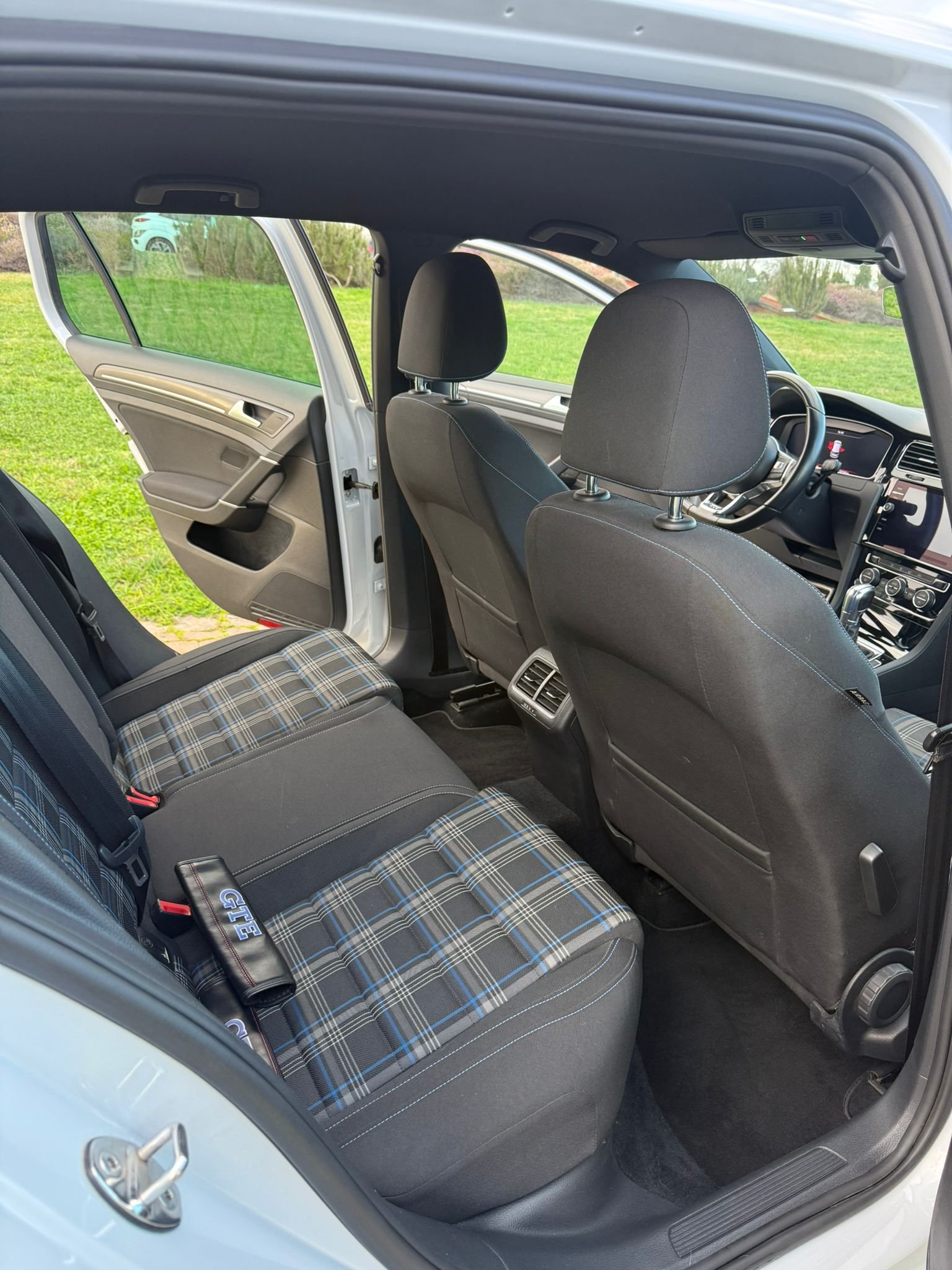 
								VOLKSWAGEN GTE 7.5 2018 completo									