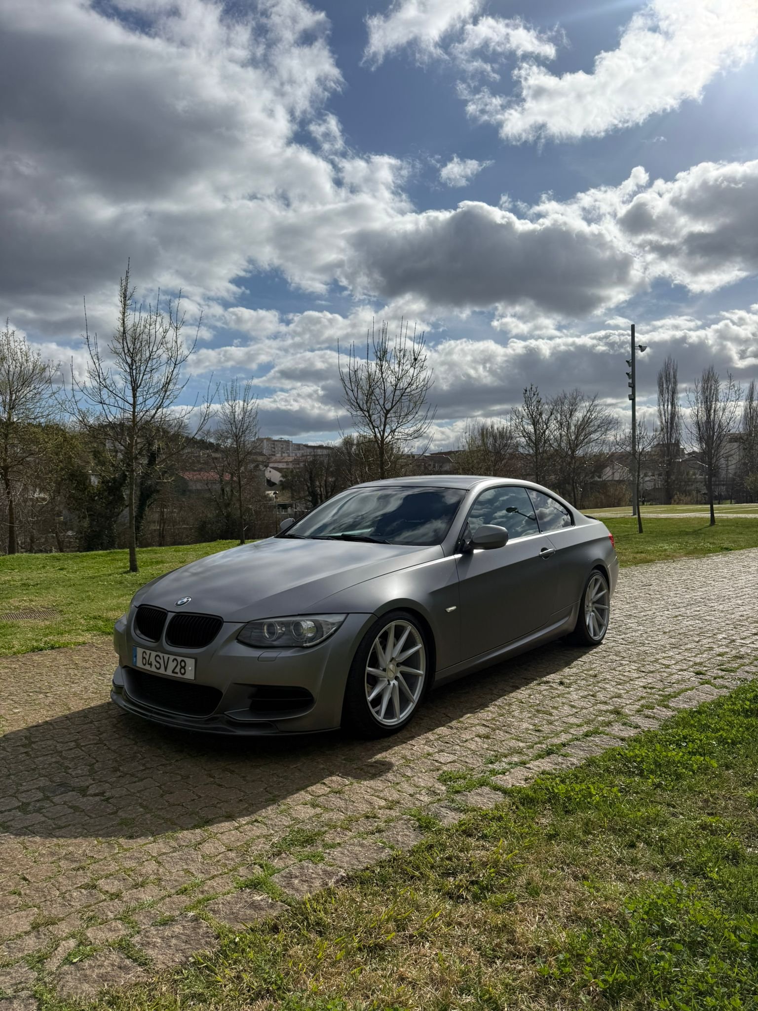 
								BMW 320 COUPE PACK M LCI 2012 completo									