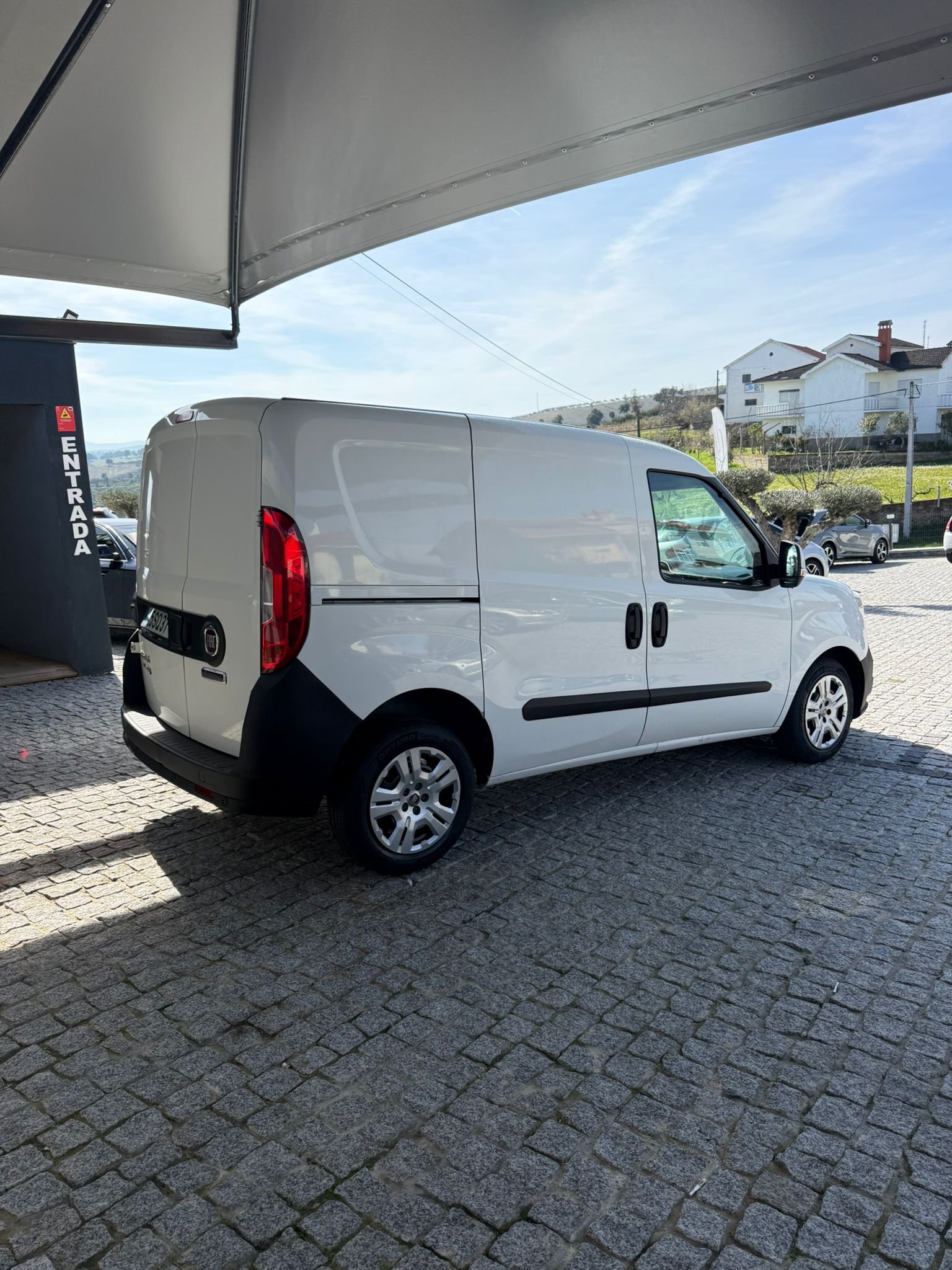 
								FIAT DOBLO 2017 completo									