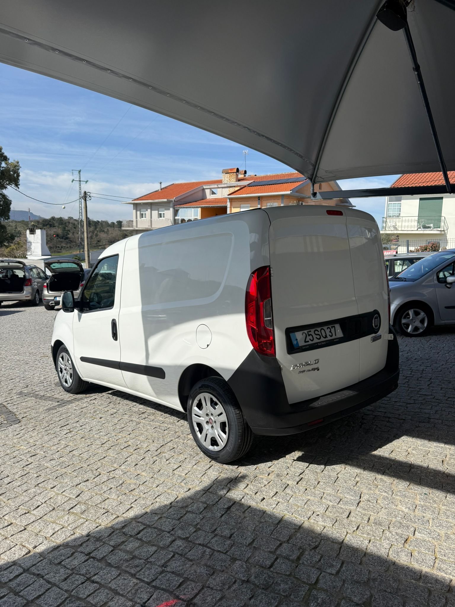 
								FIAT DOBLO 2017 completo									