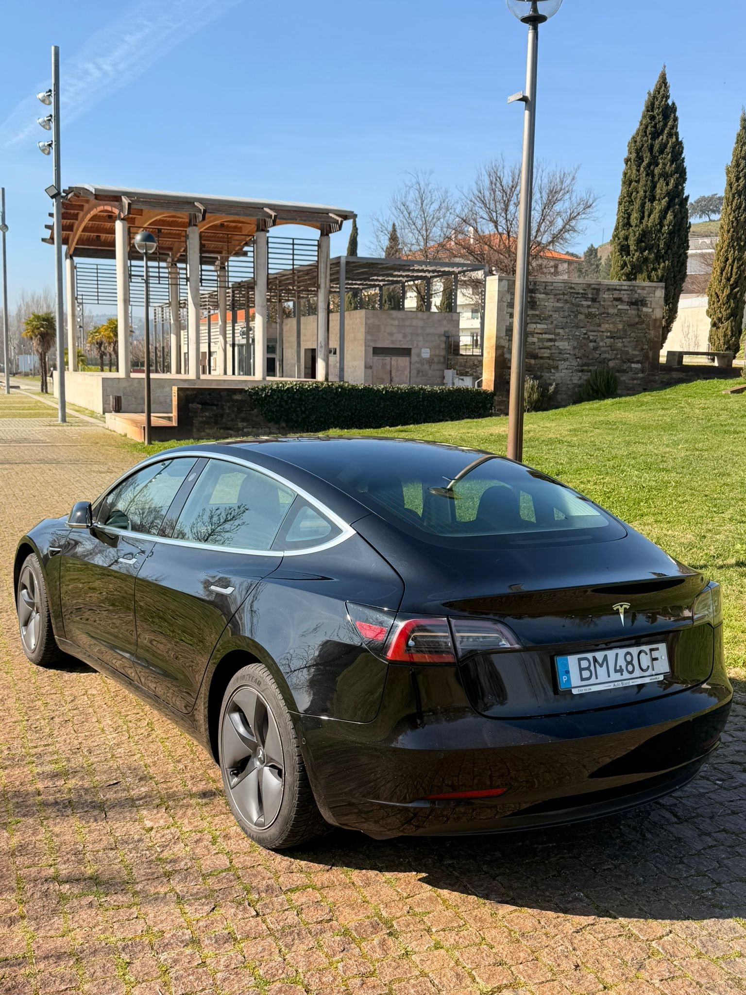 
								TESLA MODEL 3 LONG RANGE 2019 completo									