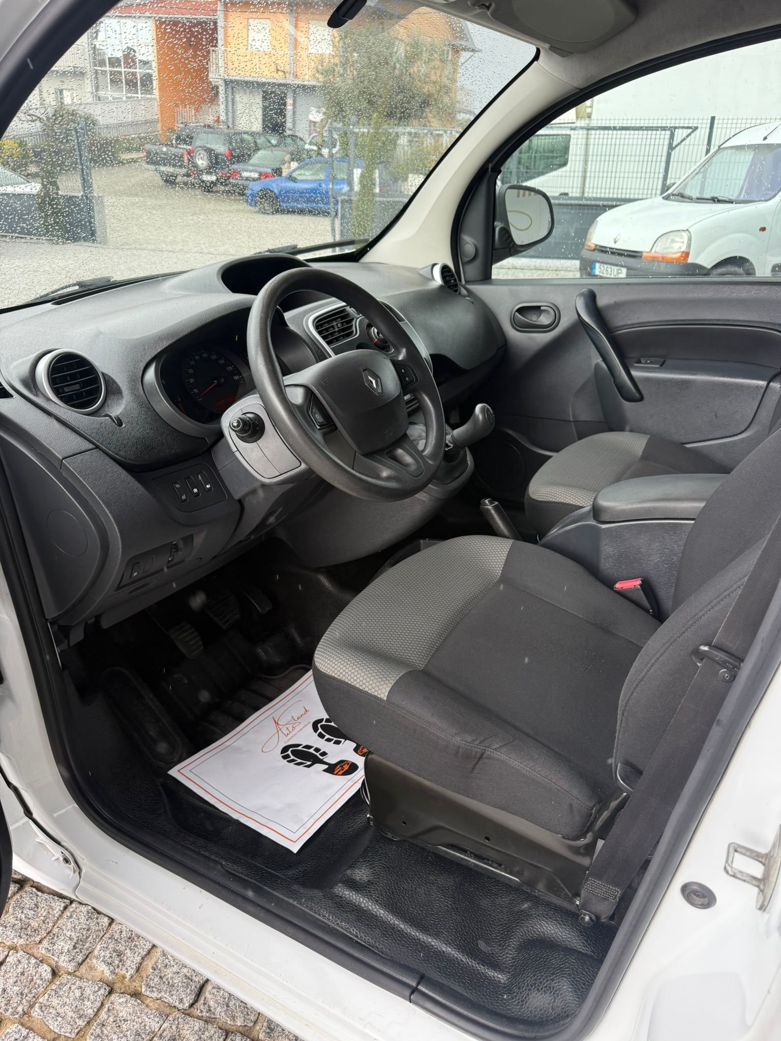 
								kangoo 2018 completo									