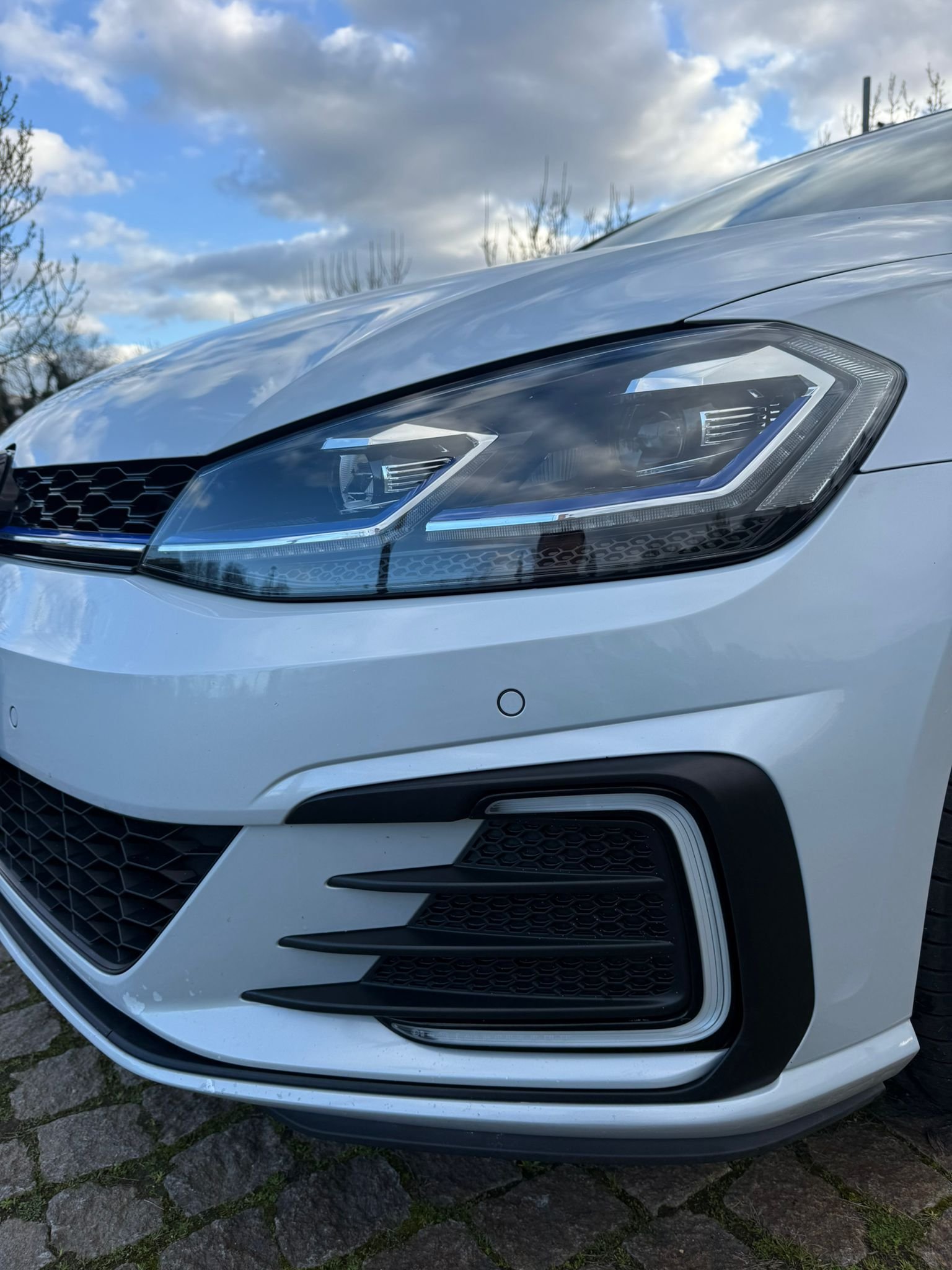 
								VOLKSWAGEN GTE 7.5 2018 completo									