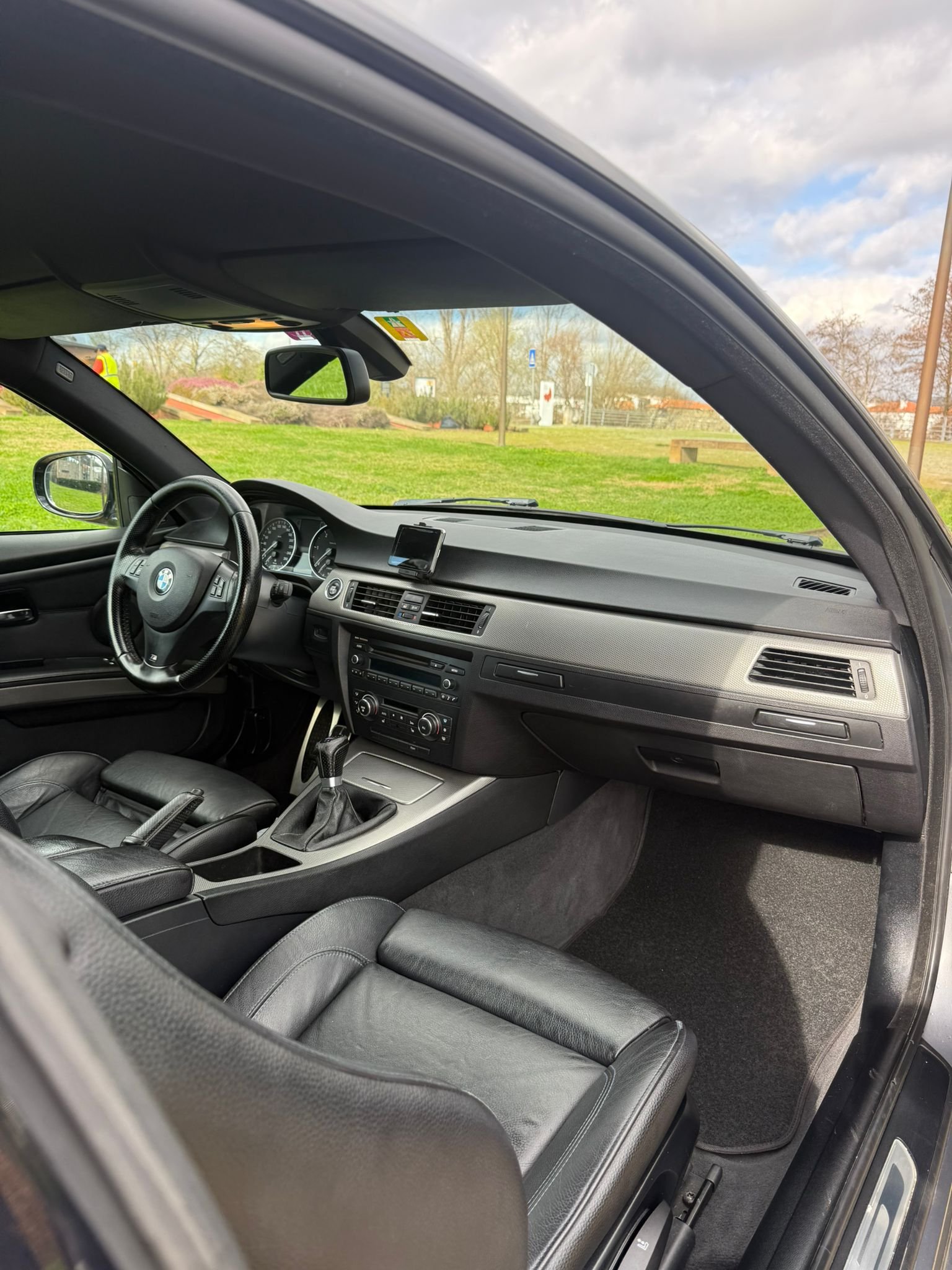 
								BMW 320 COUPE PACK M LCI 2012 completo									