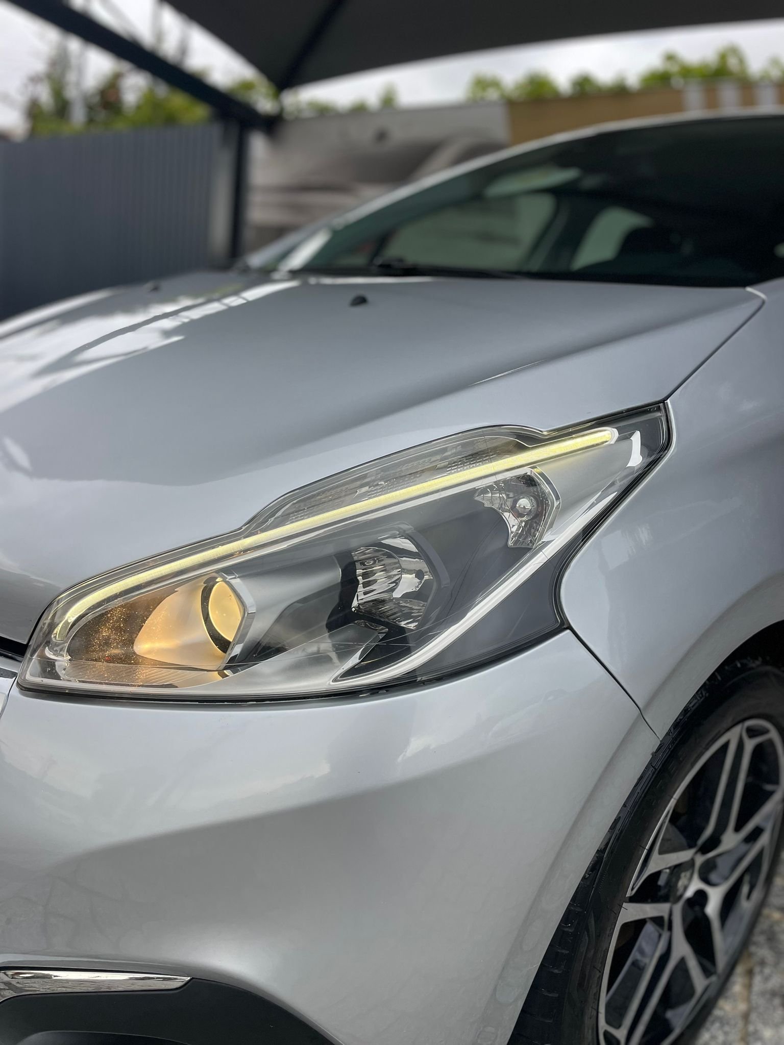 
								PEUGEOT 208 2014 completo									