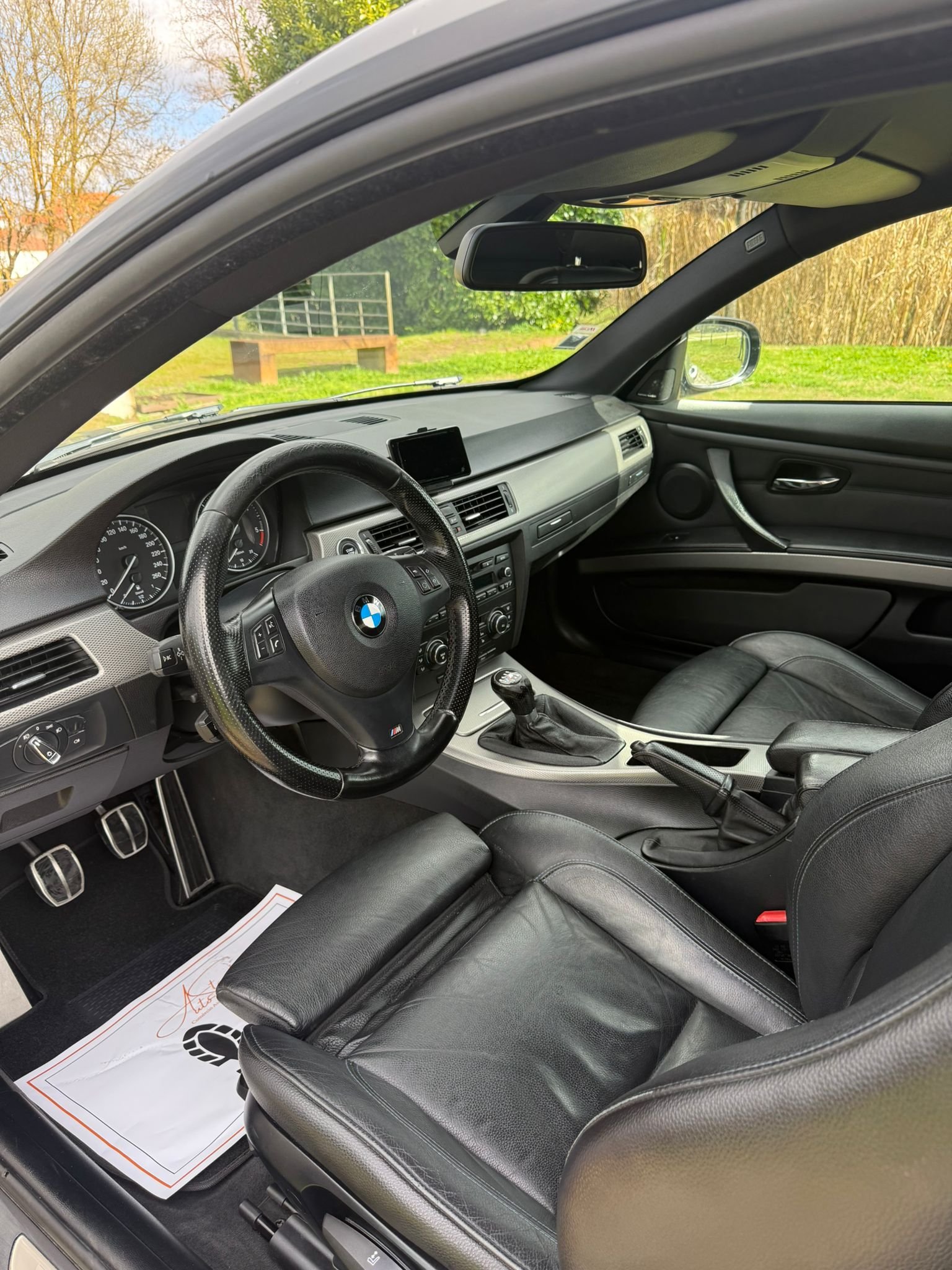 
								BMW 320 COUPE PACK M LCI 2012 completo									